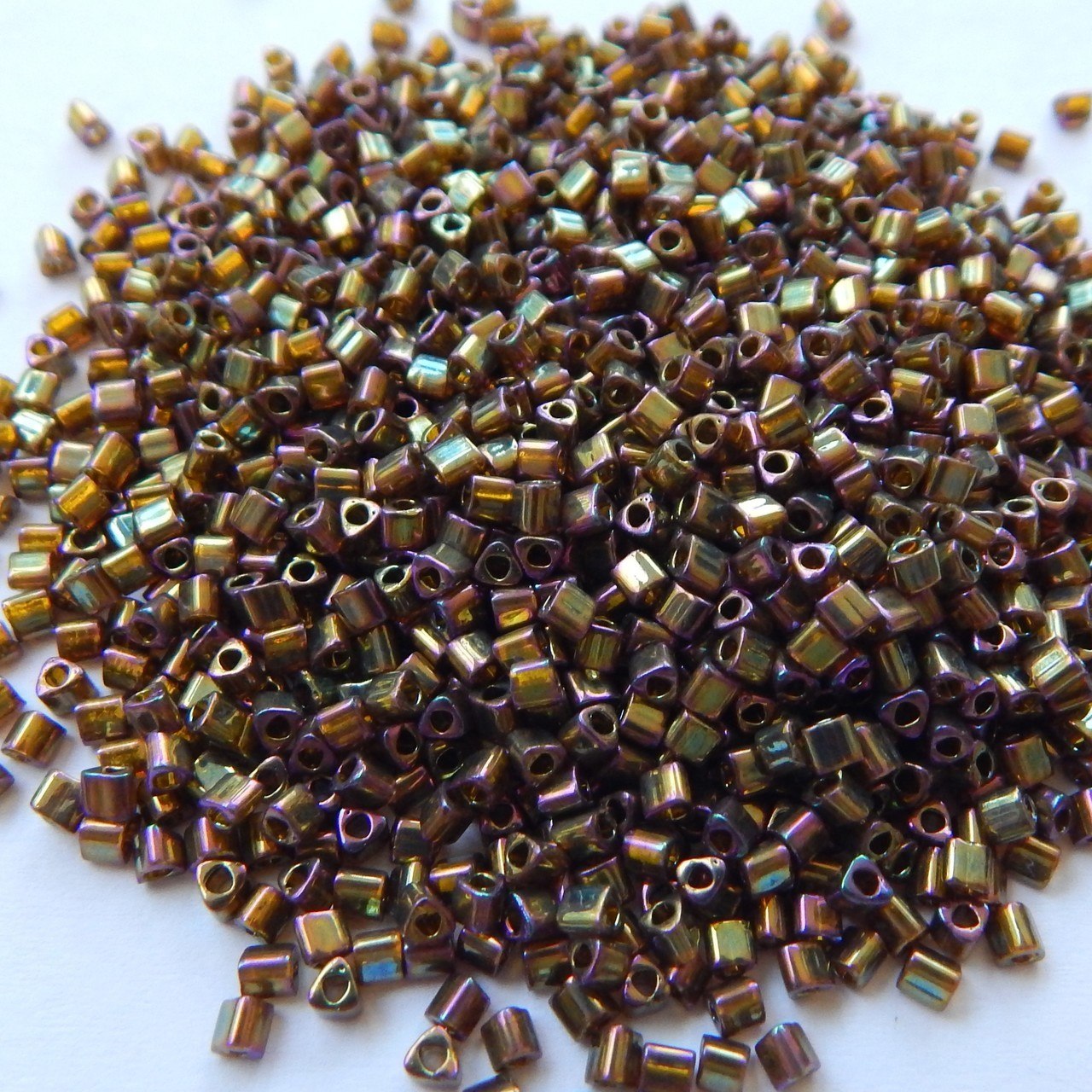 Cuentas de semillas triangulares 11/o TOHO 20 gramos - Elige color - Cuentas de vidrio - Imagen 20 de 66