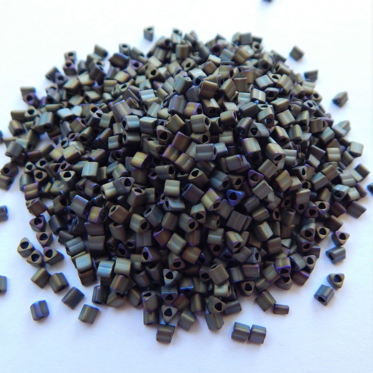 Cuentas de semillas triangulares 11/o TOHO 20 gramos - Elige color - Cuentas de vidrio - Imagen 30 de 66