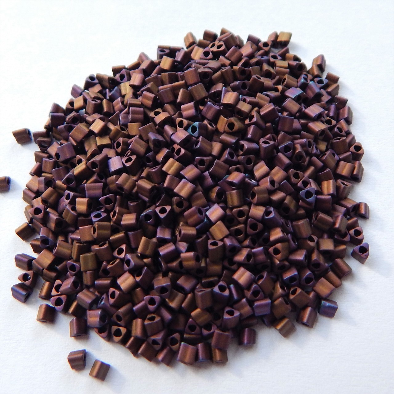 Cuentas de semillas triangulares 11/o TOHO 20 gramos - Elige color - Cuentas de vidrio - Imagen 33 de 66