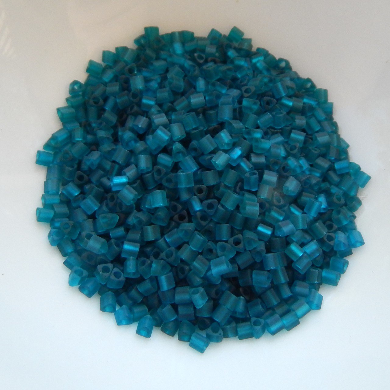 Cuentas de semillas triangulares 11/o TOHO 20 gramos - Elige color - Cuentas de vidrio - Imagen 37 de 66