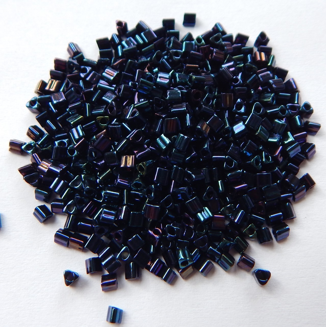 Cuentas de semillas triangulares 11/o TOHO 20 gramos - Elige color - Cuentas de vidrio - Imagen 39 de 66