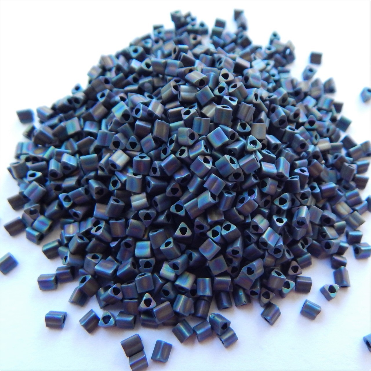 Cuentas de semillas triangulares 11/o TOHO 20 gramos - Elige color - Cuentas de vidrio - Imagen 42 de 66