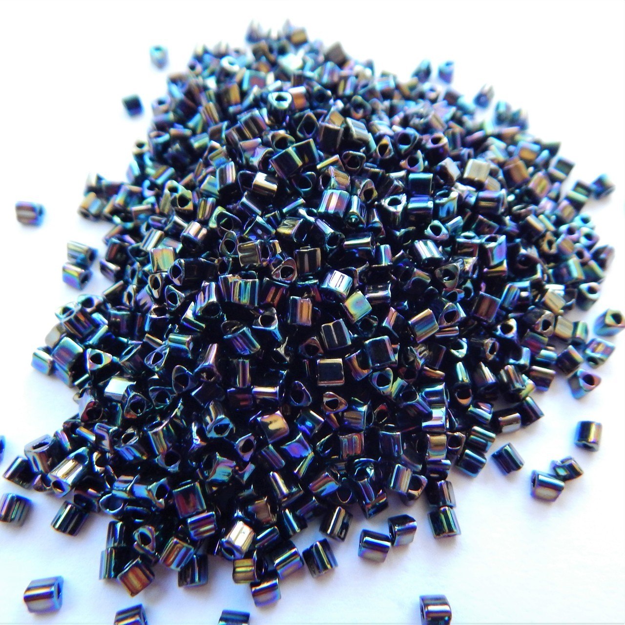 Cuentas de semillas triangulares 11/o TOHO 20 gramos - Elige color - Cuentas de vidrio - Imagen 43 de 66