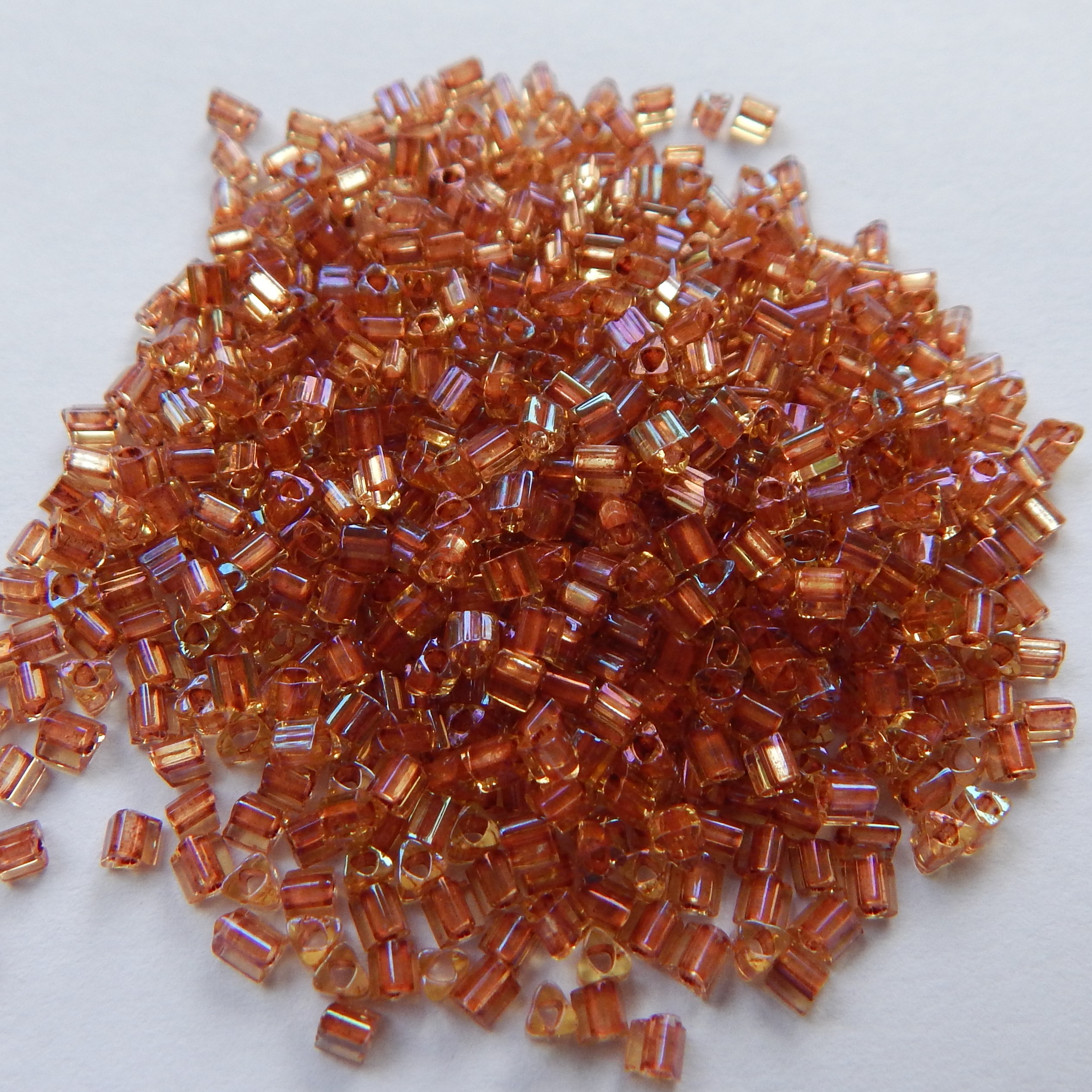 Cuentas de semillas triangulares 11/o TOHO 20 gramos - Elige color - Cuentas de vidrio - Imagen 44 de 66