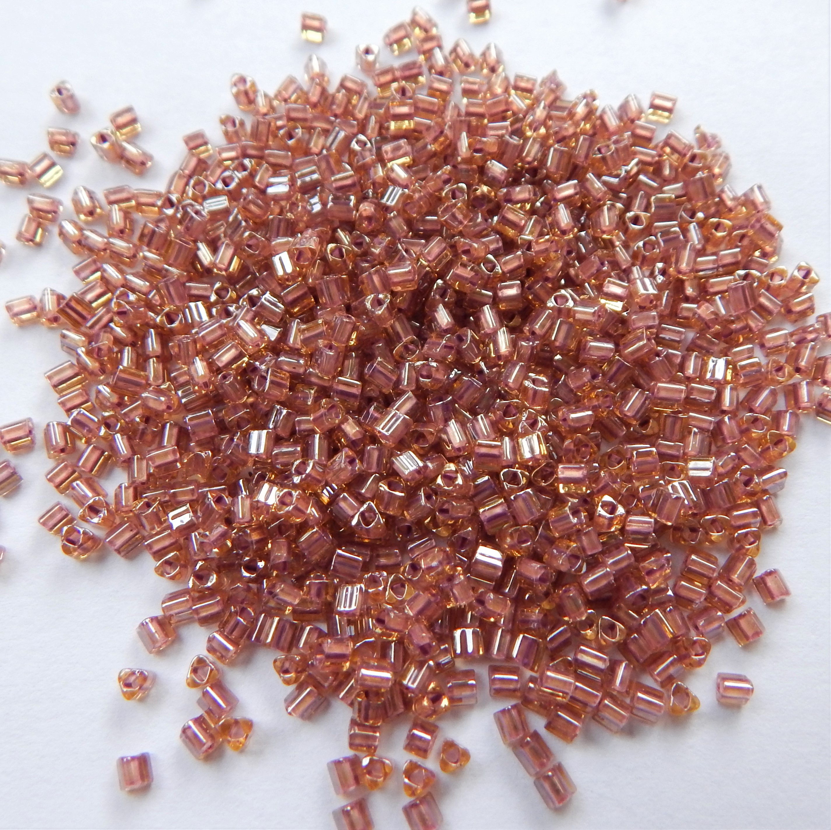 Cuentas de semillas triangulares 11/o TOHO 20 gramos - Elige color - Cuentas de vidrio - Imagen 45 de 66