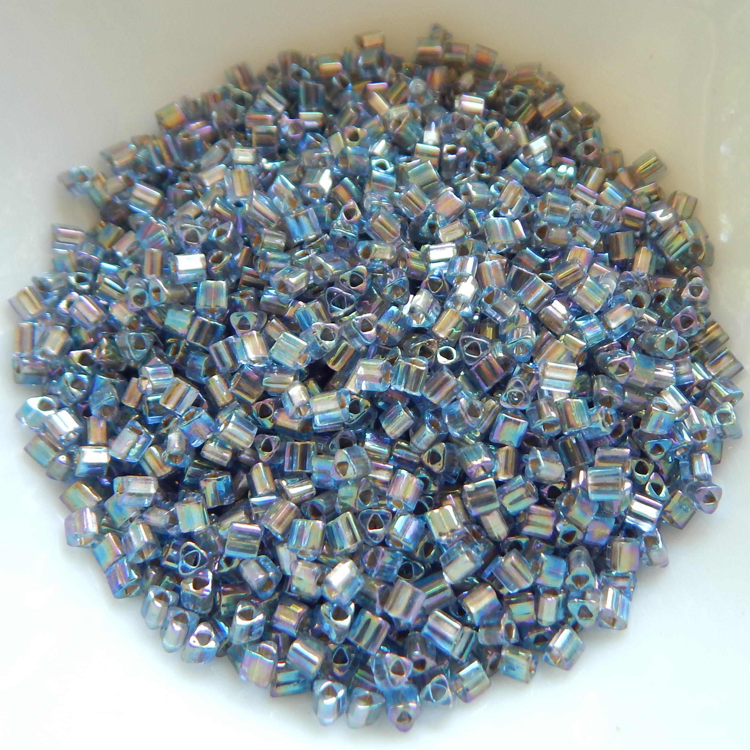 Cuentas de semillas triangulares 11/o TOHO 20 gramos - Elige color - Cuentas de vidrio - Imagen 47 de 66