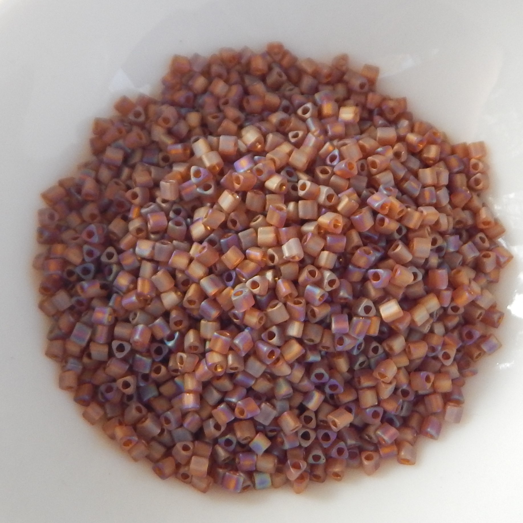Cuentas de semillas triangulares 11/o TOHO 20 gramos - Elige color - Cuentas de vidrio - Imagen 61 de 66