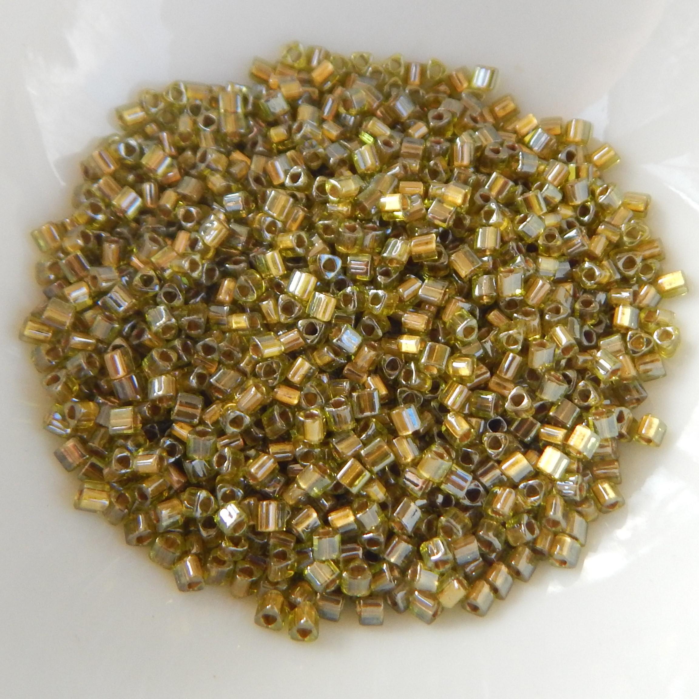 Cuentas de semillas triangulares 11/o TOHO 20 gramos - Elige color - Cuentas de vidrio - Imagen 56 de 66