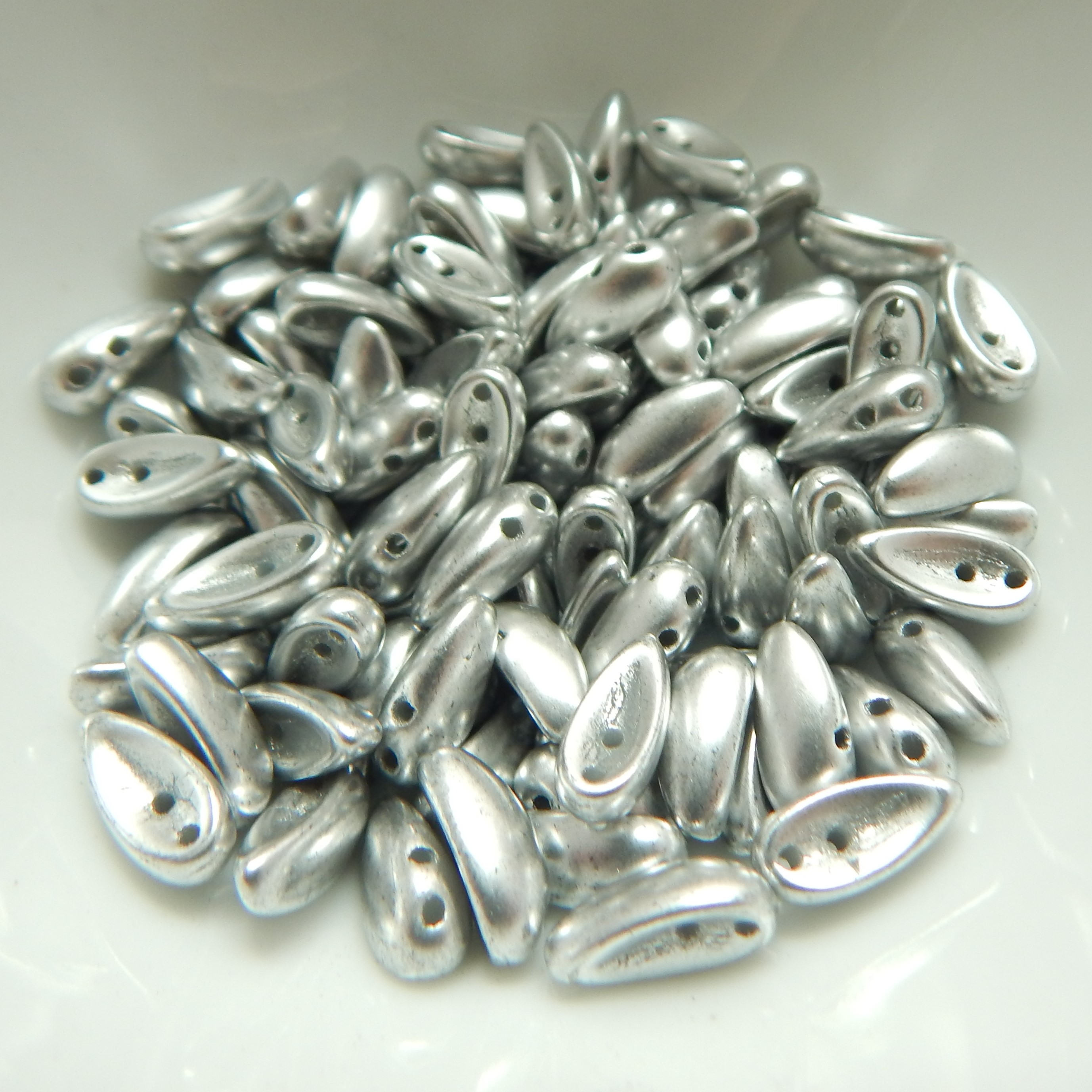 Chili (25 Perlen) 4x11 mm 2 Loch Tschechische Glasperlen - Farbe wählbar - Bild 7 von 13
