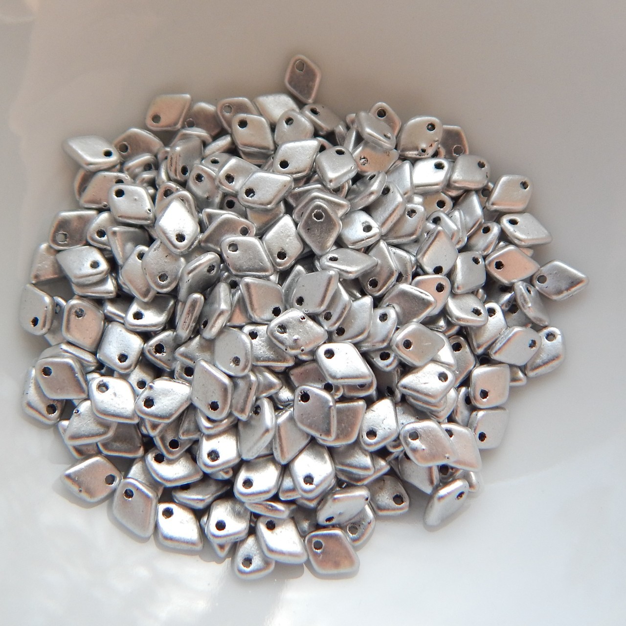 Gota escala dragón 5 mm (5 gramos) - Elige color - Cuentas de vidrio checas - Imagen 2 de 35