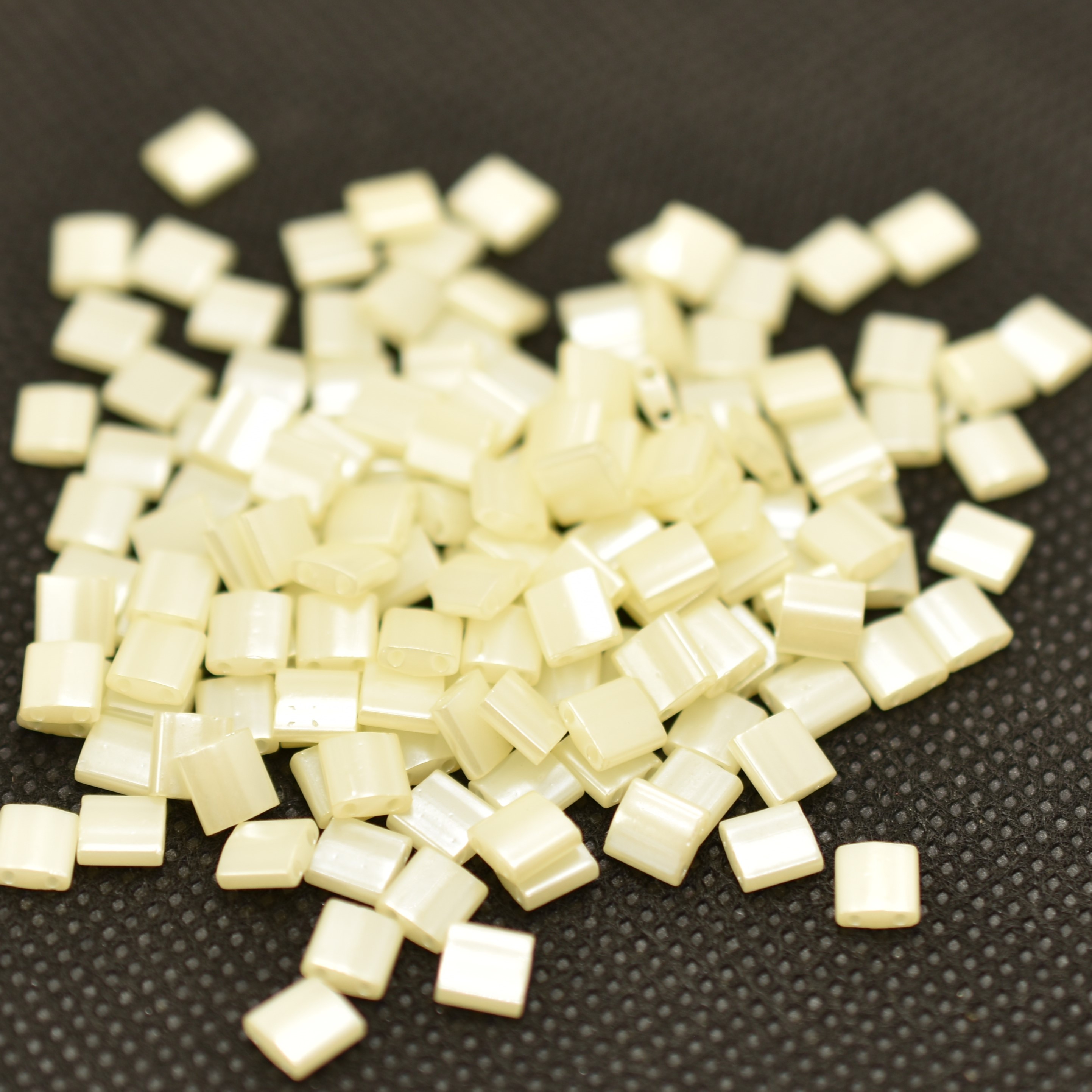 Tila 5 grams 2-Hole 5mm Miyuki Beads - Ceylon Colors, Choose Color - Picture 5 of 9
