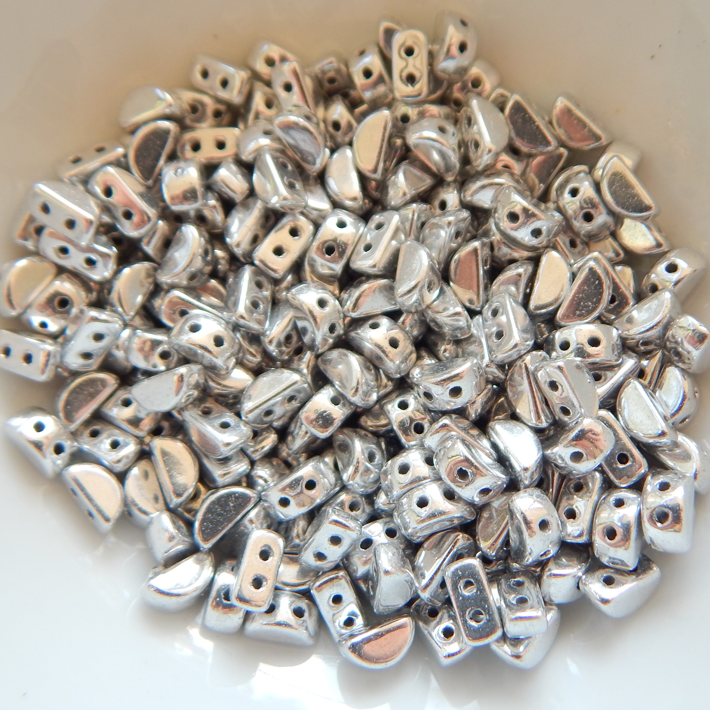 KOS® PAR PUCA® (50 Beads) -Choose Color- 6x3mm 2-hole - Picture 21 of 37