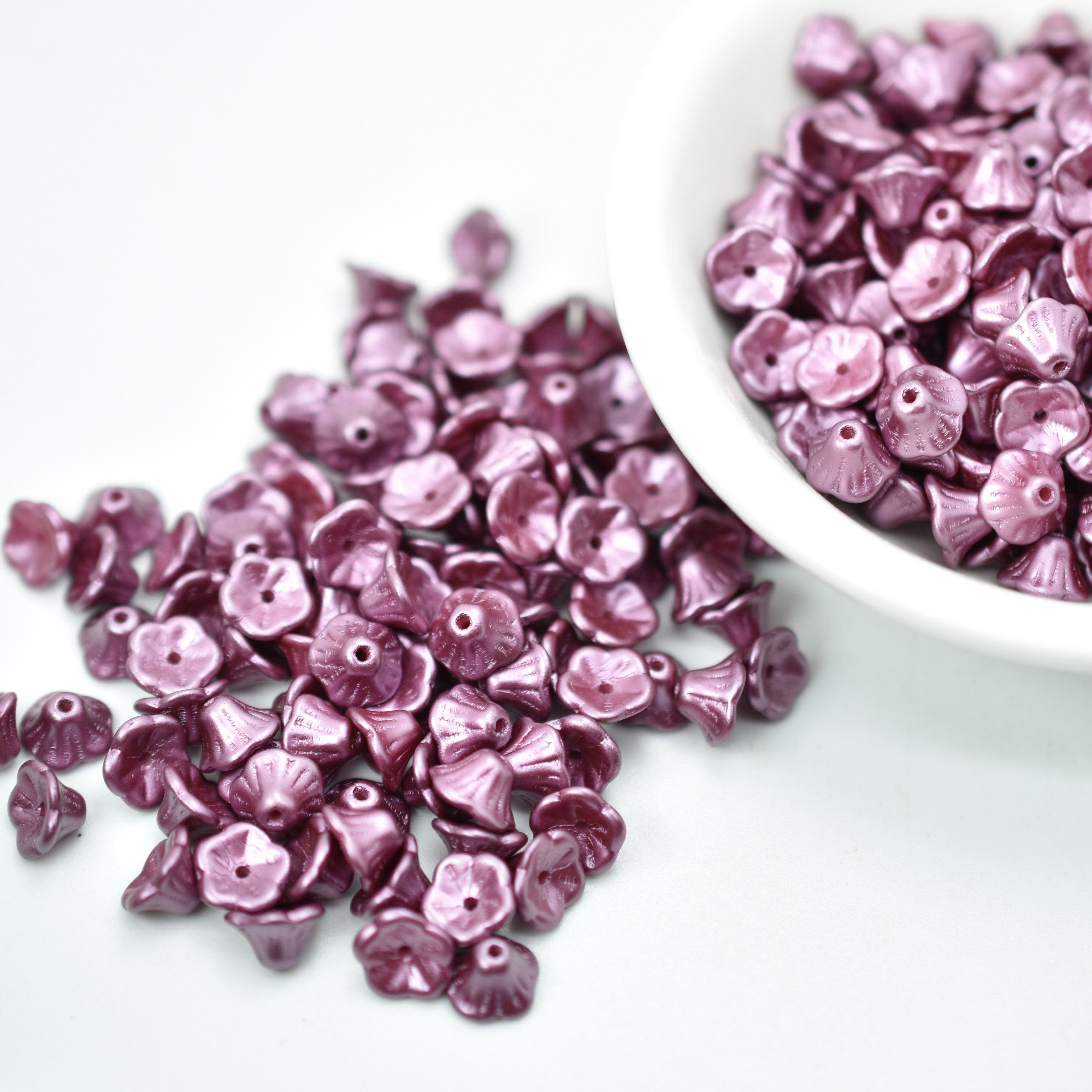 25 Beads - 7x5mm Bell Flower Cup - Choose Color - Pastel Colors, Czech Glass - Picture 4 of 17