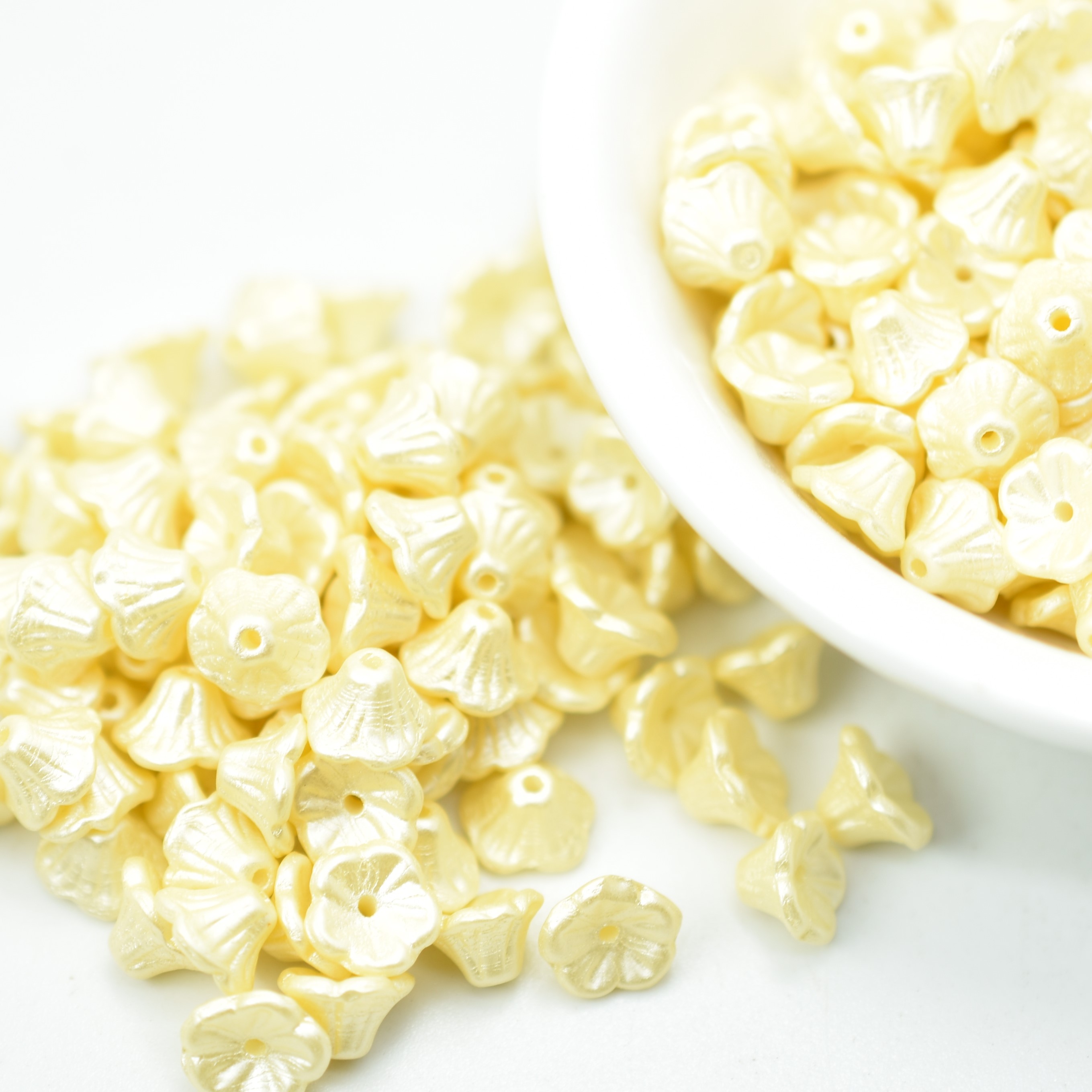 25 Beads - 7x5mm Bell Flower Cup - Choose Color - Pastel Colors, Czech Glass - Picture 16 of 17