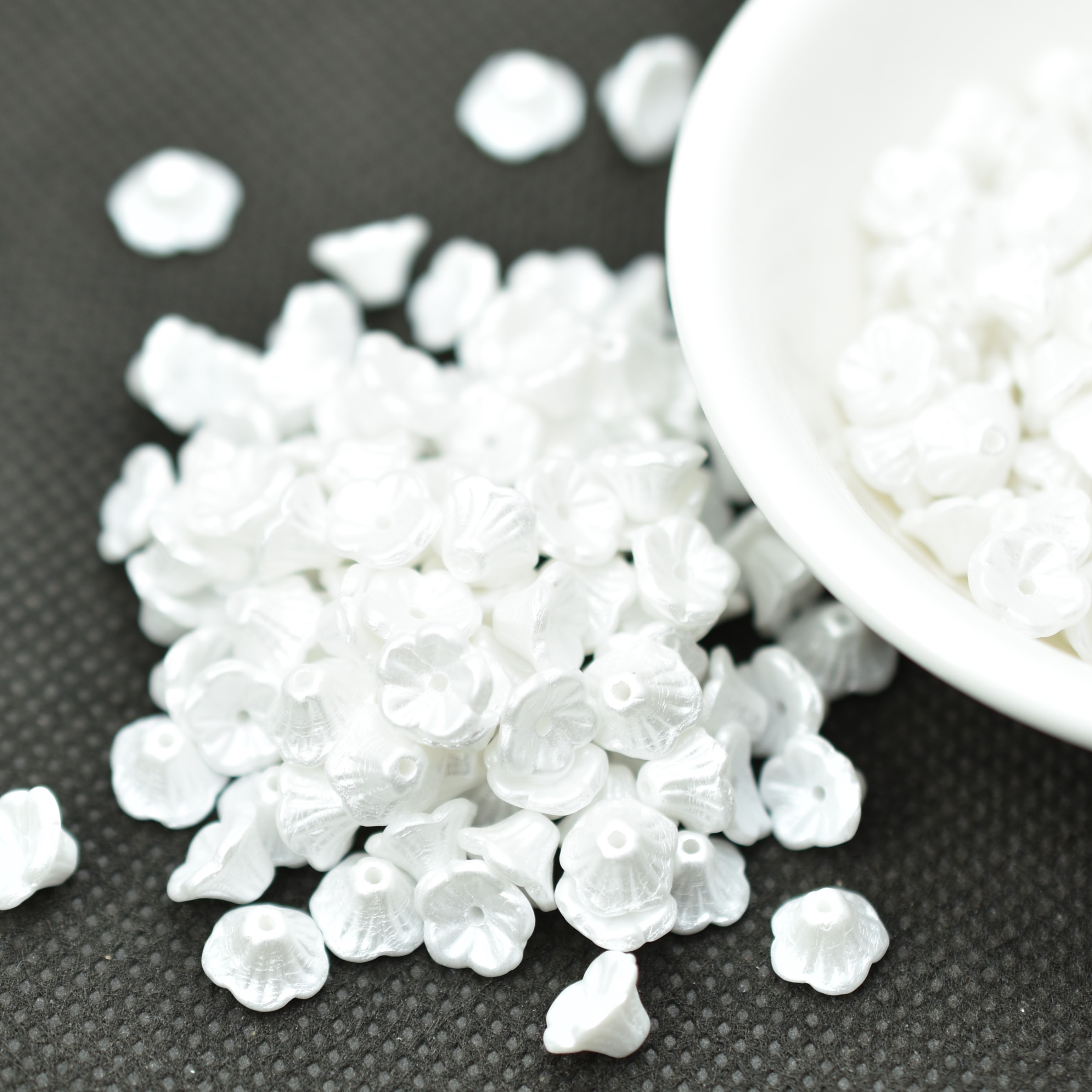 25 Beads - 7x5mm Bell Flower Cup - Choose Color - Pastel Colors, Czech Glass - Picture 17 of 17