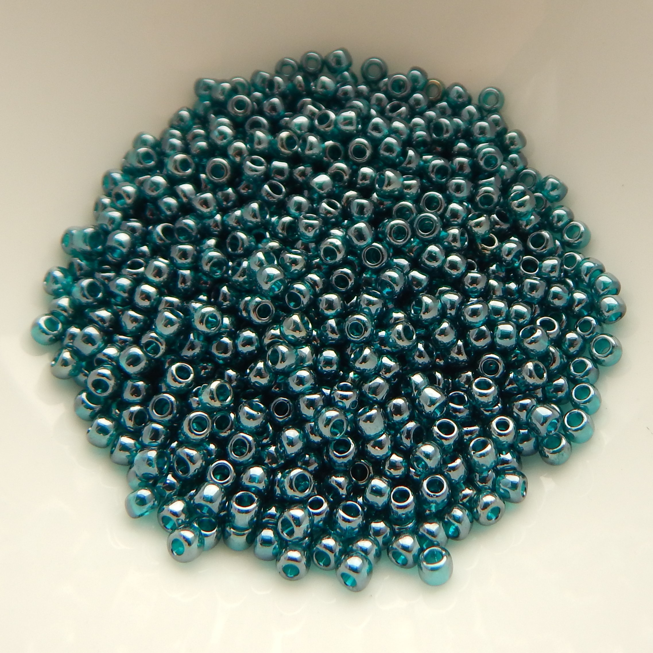 8/o TOHO Seed Beads -Choose Color- 25 gram bag - Picture 47 of 62