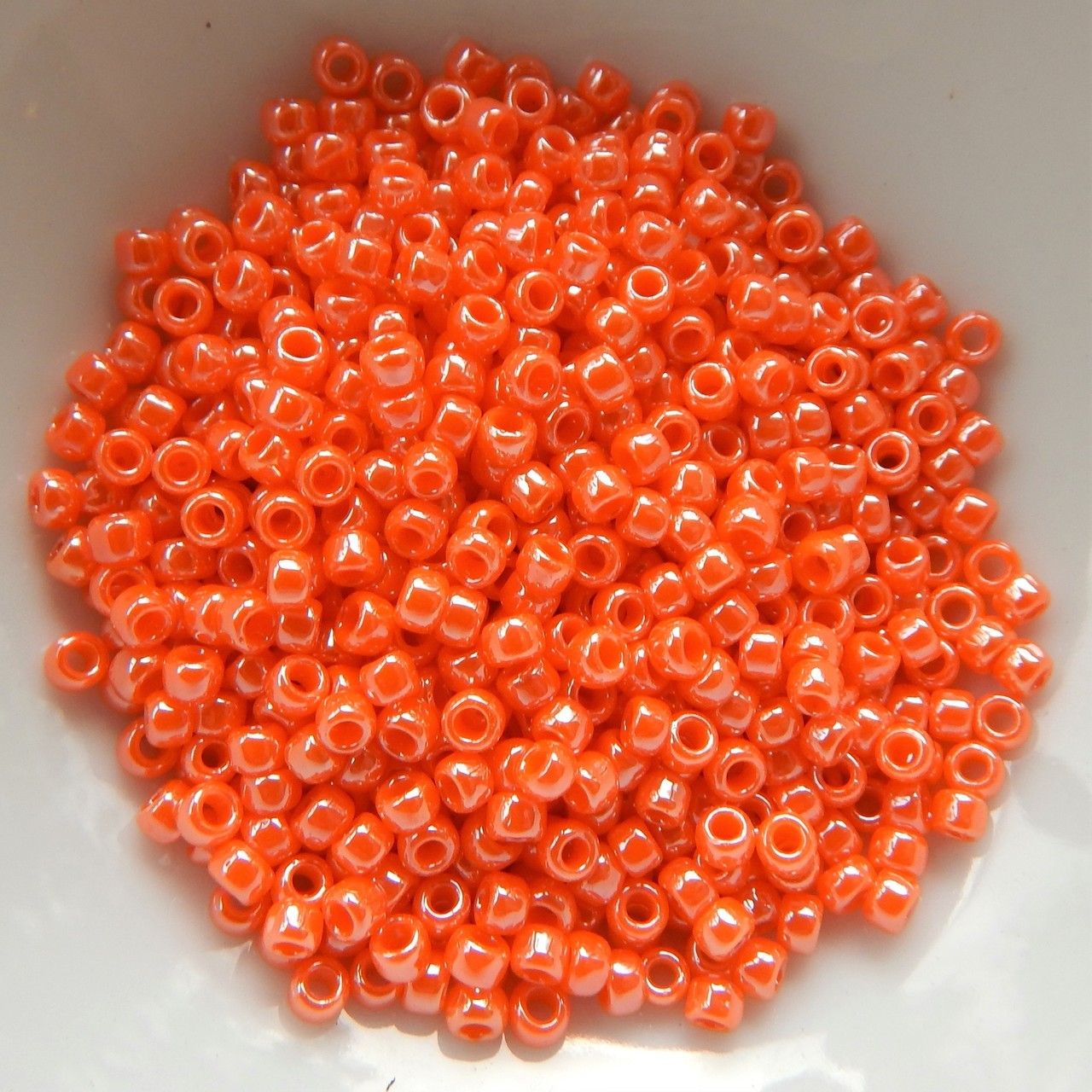 8/o TOHO Seed Beads -Choose Color- 25 gram bag - Picture 2 of 62