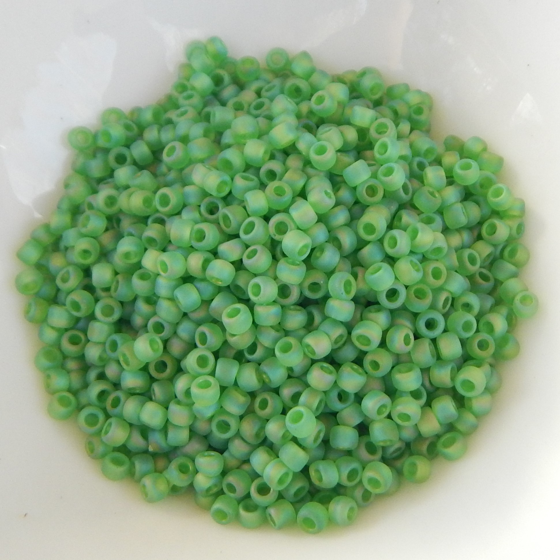 8/o TOHO Seed Beads -Choose Color- 25 gram bag - Picture 59 of 62