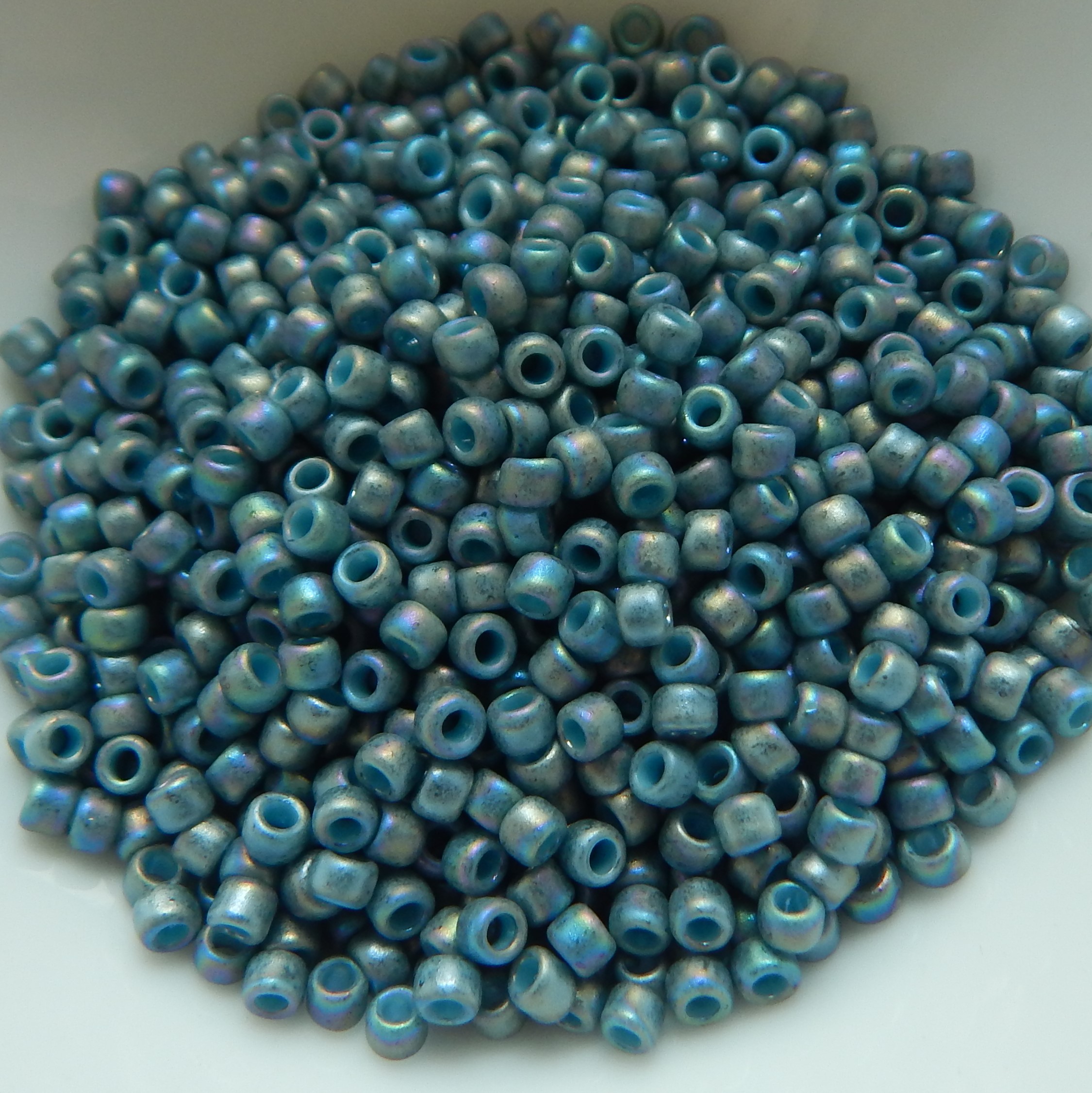 8/o TOHO Seed Beads -Choose Color- 25 gram bag - Picture 7 of 62