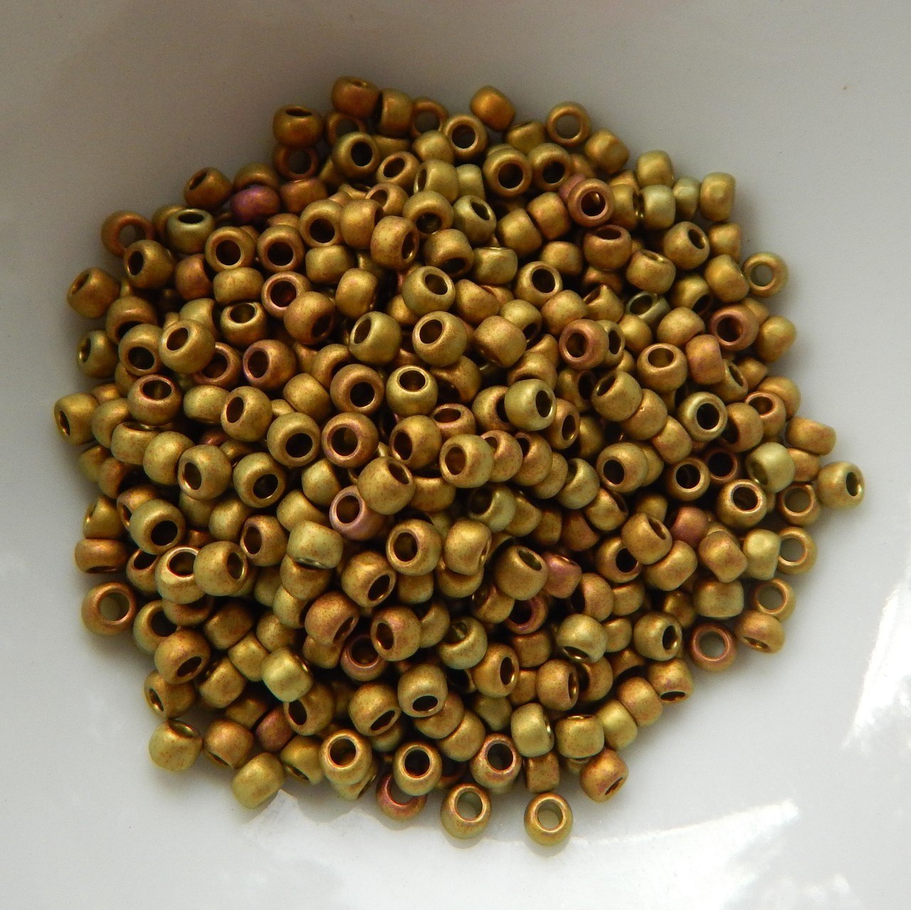 8/o TOHO Seed Beads -Choose Color- 25 gram bag - Picture 14 of 62