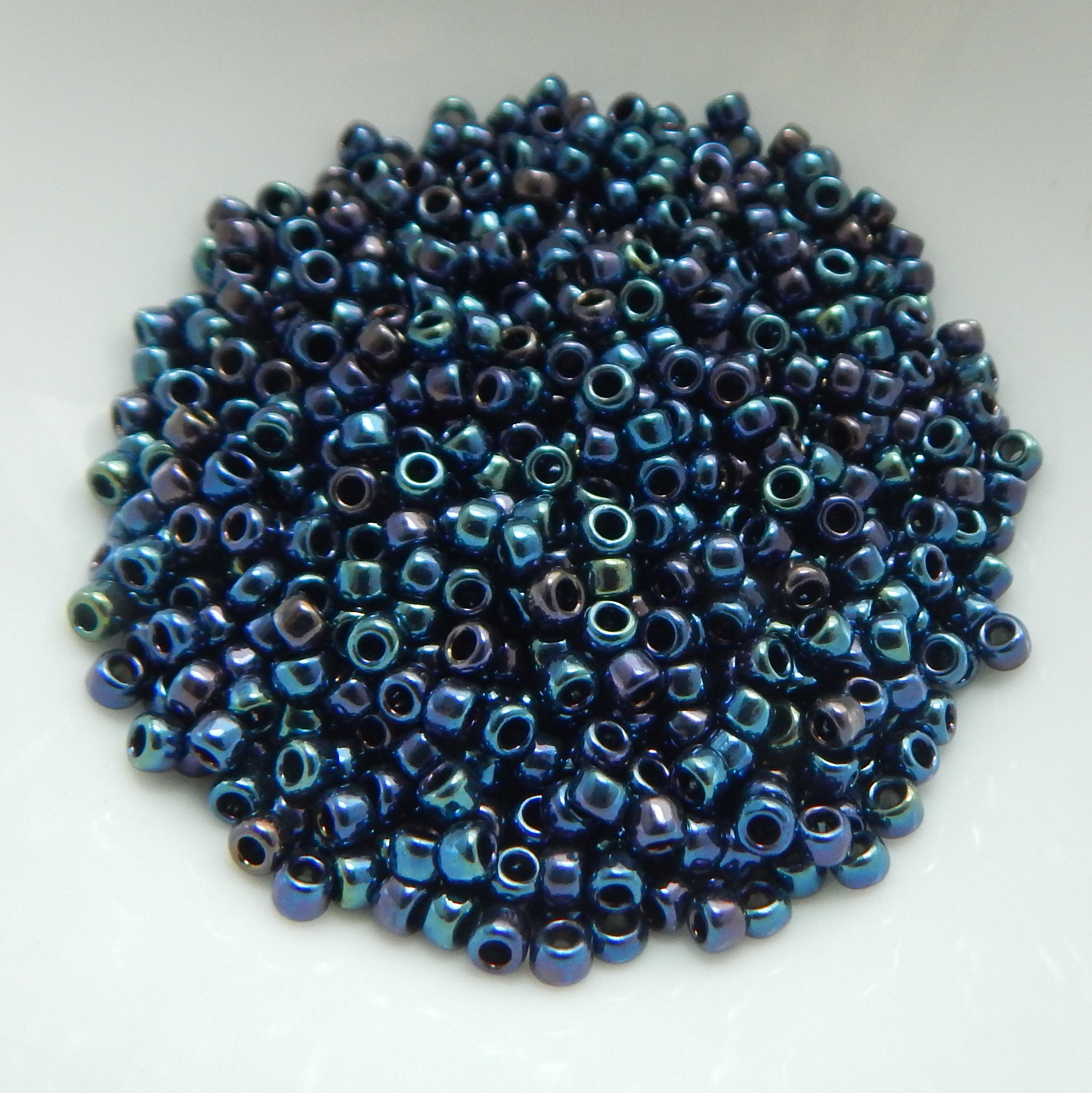 8/o TOHO Seed Beads -Choose Color- 25 gram bag - Picture 18 of 62