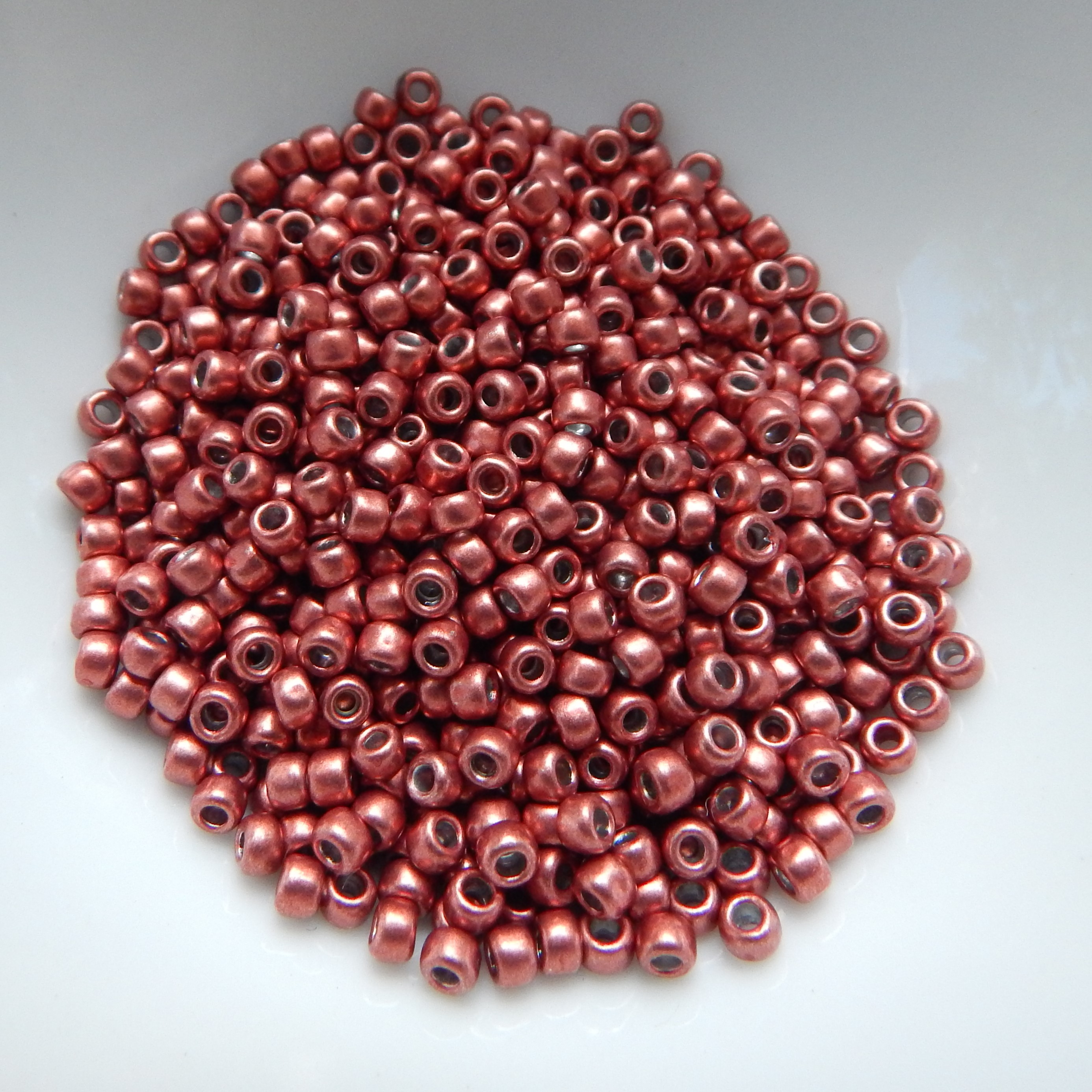 8/o TOHO Seed Beads -Choose Color- 25 gram bag - Picture 21 of 62