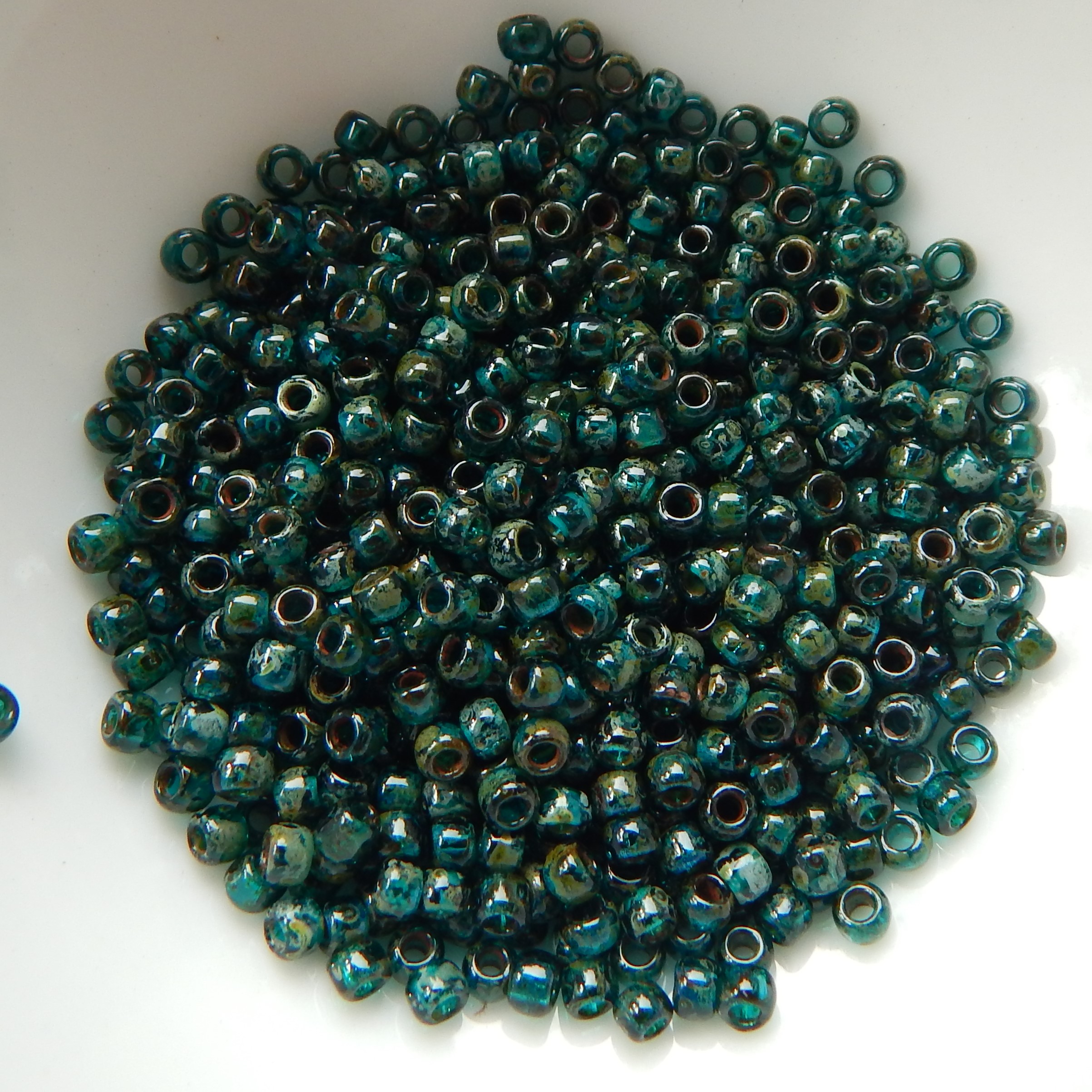 8/o TOHO Seed Beads -Choose Color- 25 gram bag - Picture 23 of 62