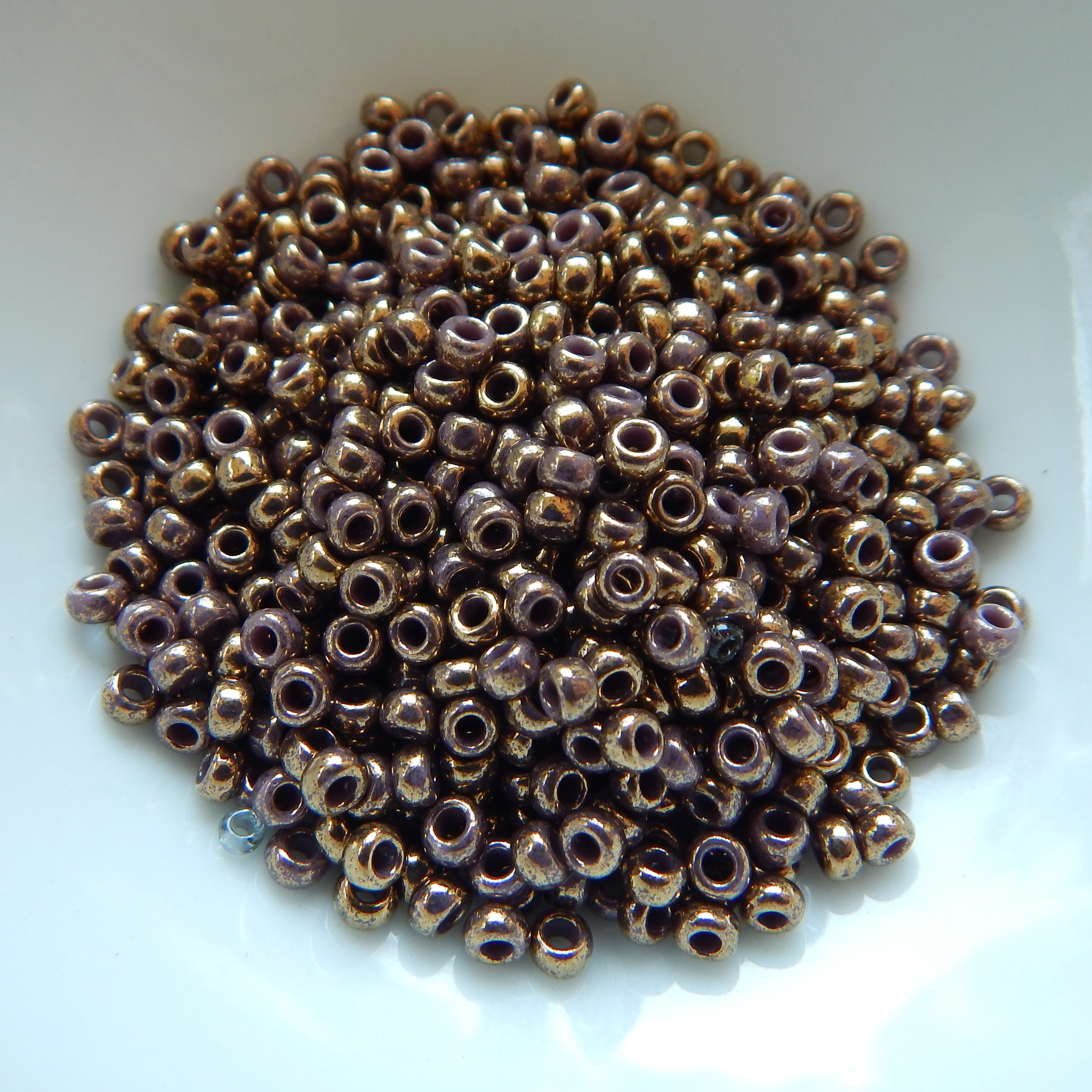 8/o TOHO Seed Beads -Choose Color- 25 gram bag - Picture 28 of 62