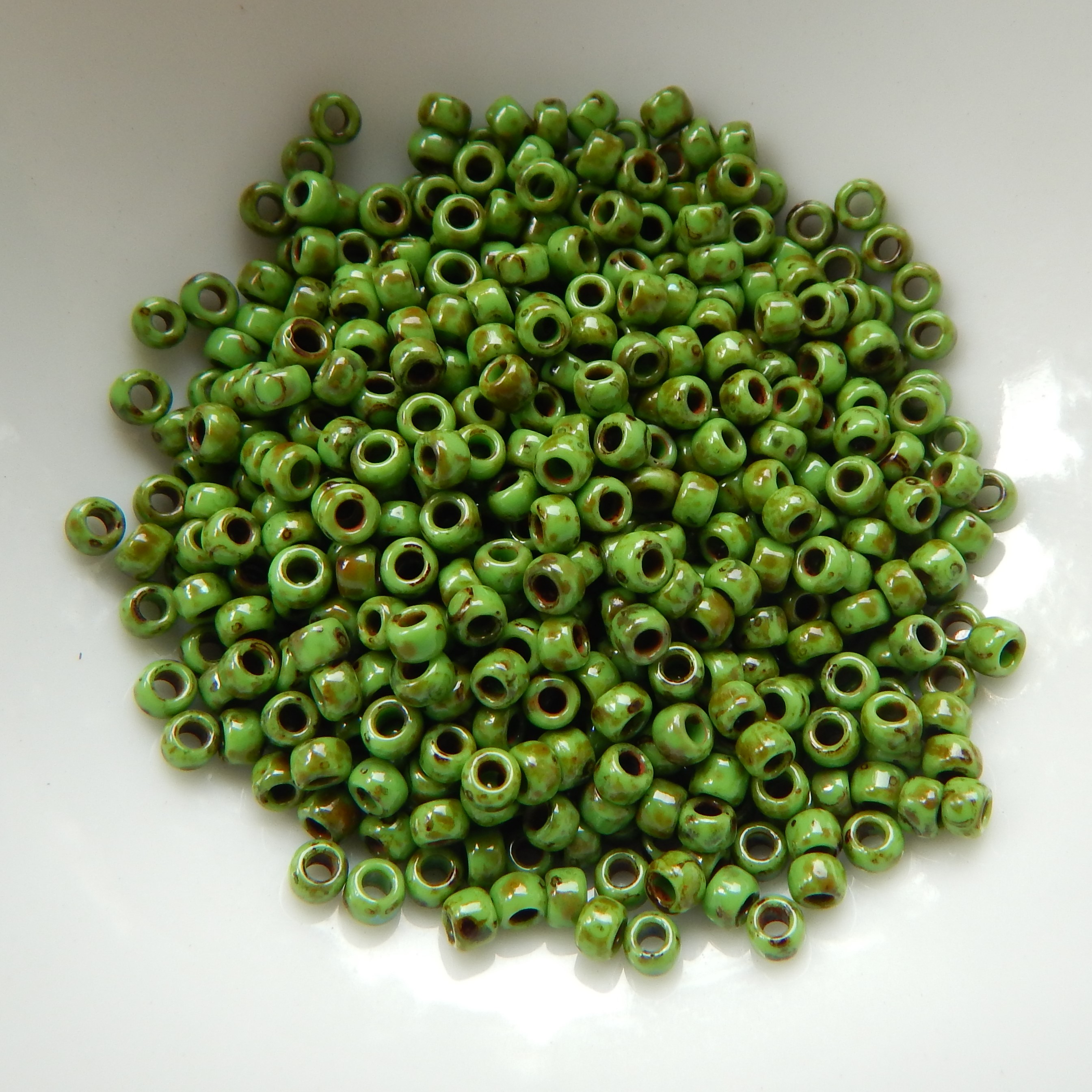 8/o TOHO Seed Beads -Choose Color- 25 gram bag - Picture 32 of 62