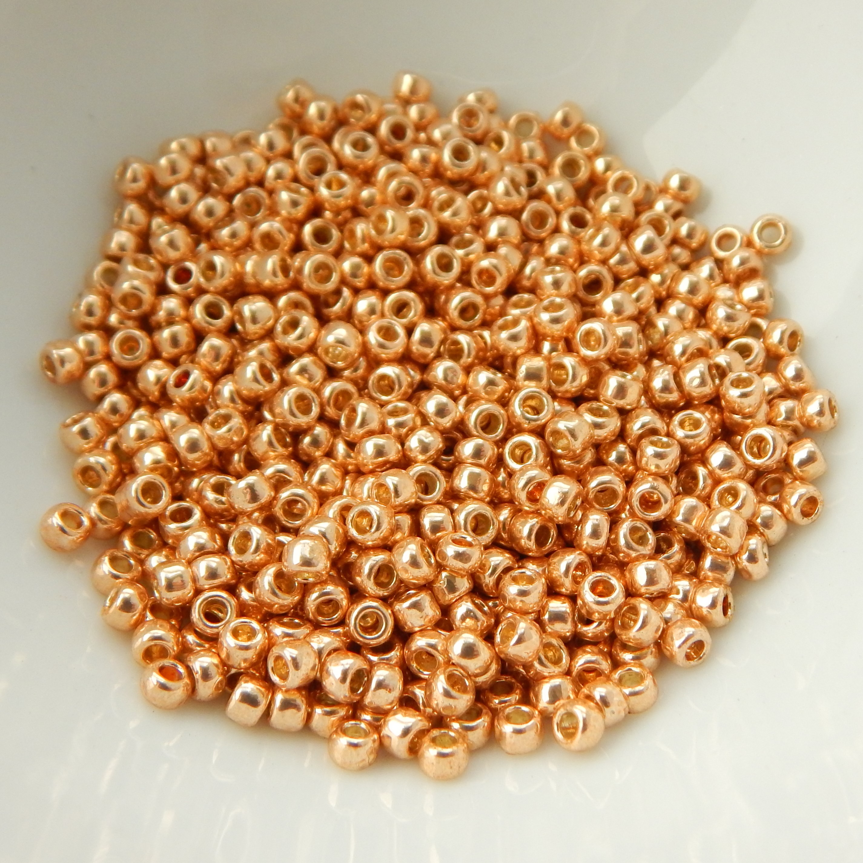 8/o TOHO Seed Beads -Choose Color- 25 gram bag - Picture 45 of 62