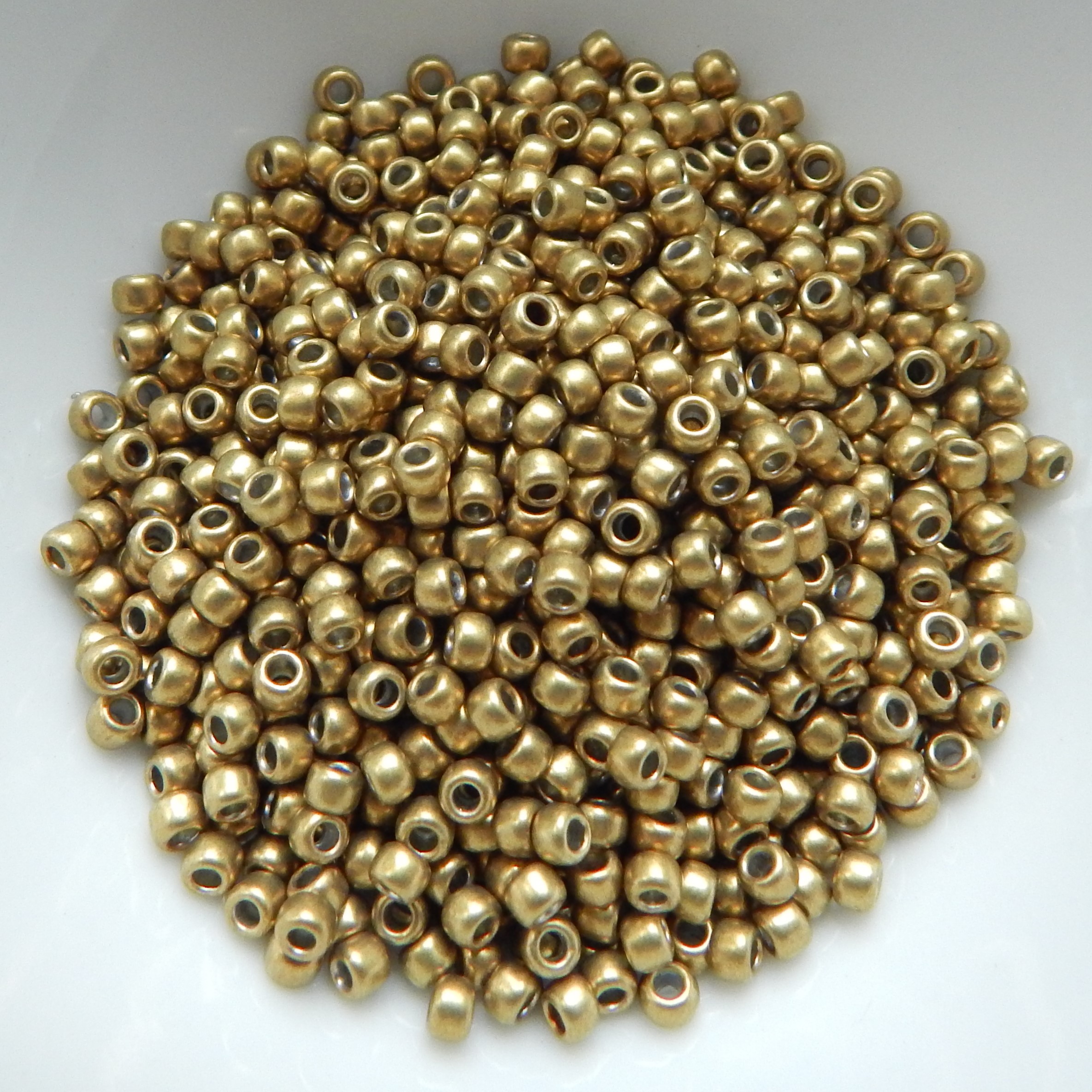 8/o TOHO Seed Beads -Choose Color- 25 gram bag - Picture 42 of 62