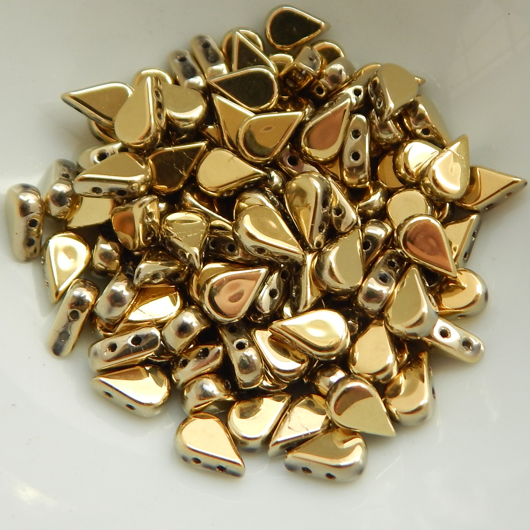 5x8mm Amos® par Puca® Two Hole Drop Shape (30 Beads) Czech Glass - Choose Color - Picture 8 of 75