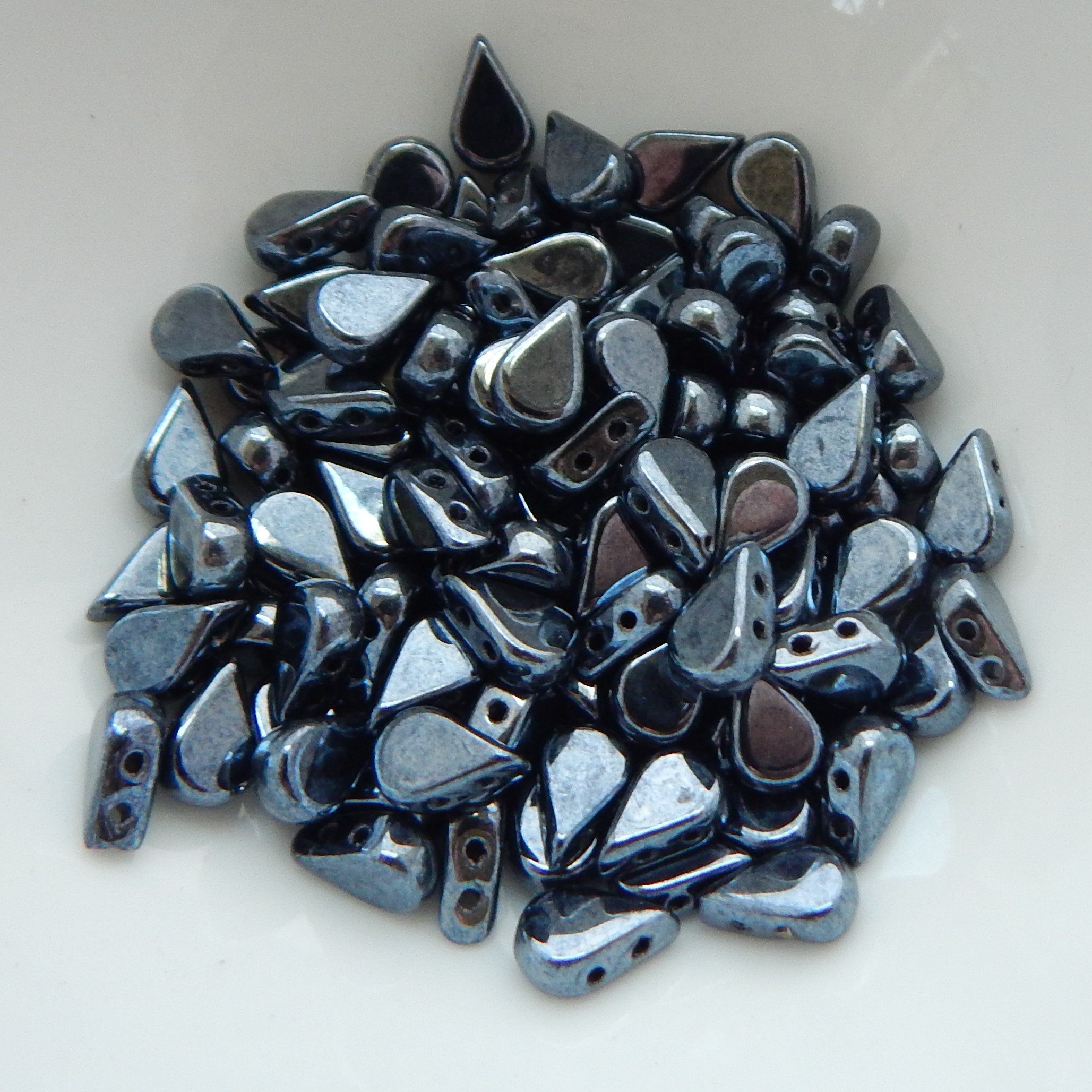 5x8mm Amos® par Puca® Two Hole Drop Shape (30 Beads) Czech Glass - Choose Color - Picture 10 of 75