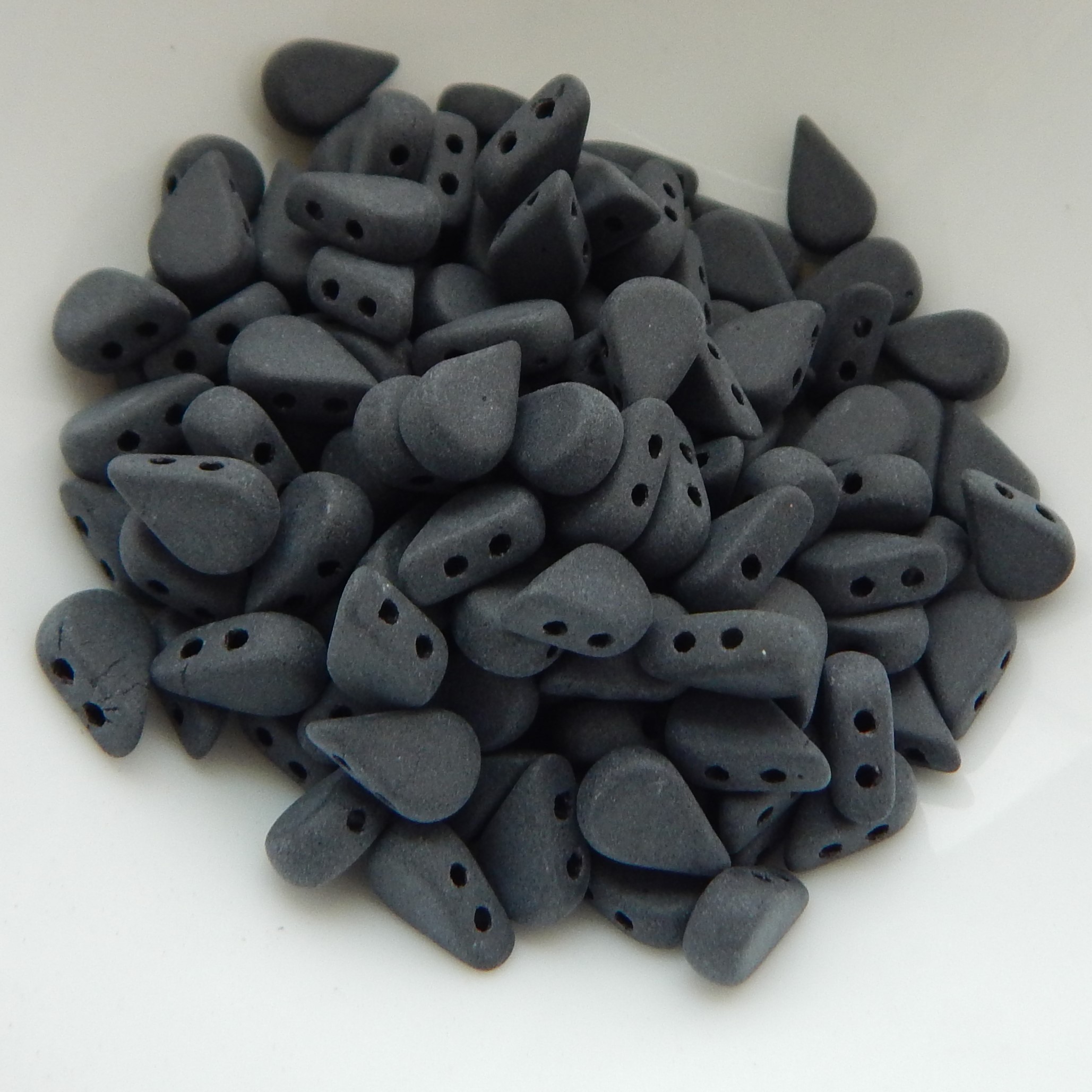 5x8mm Amos® par Puca® Two Hole Drop Shape (30 Beads) Czech Glass - Choose Color - Picture 16 of 75