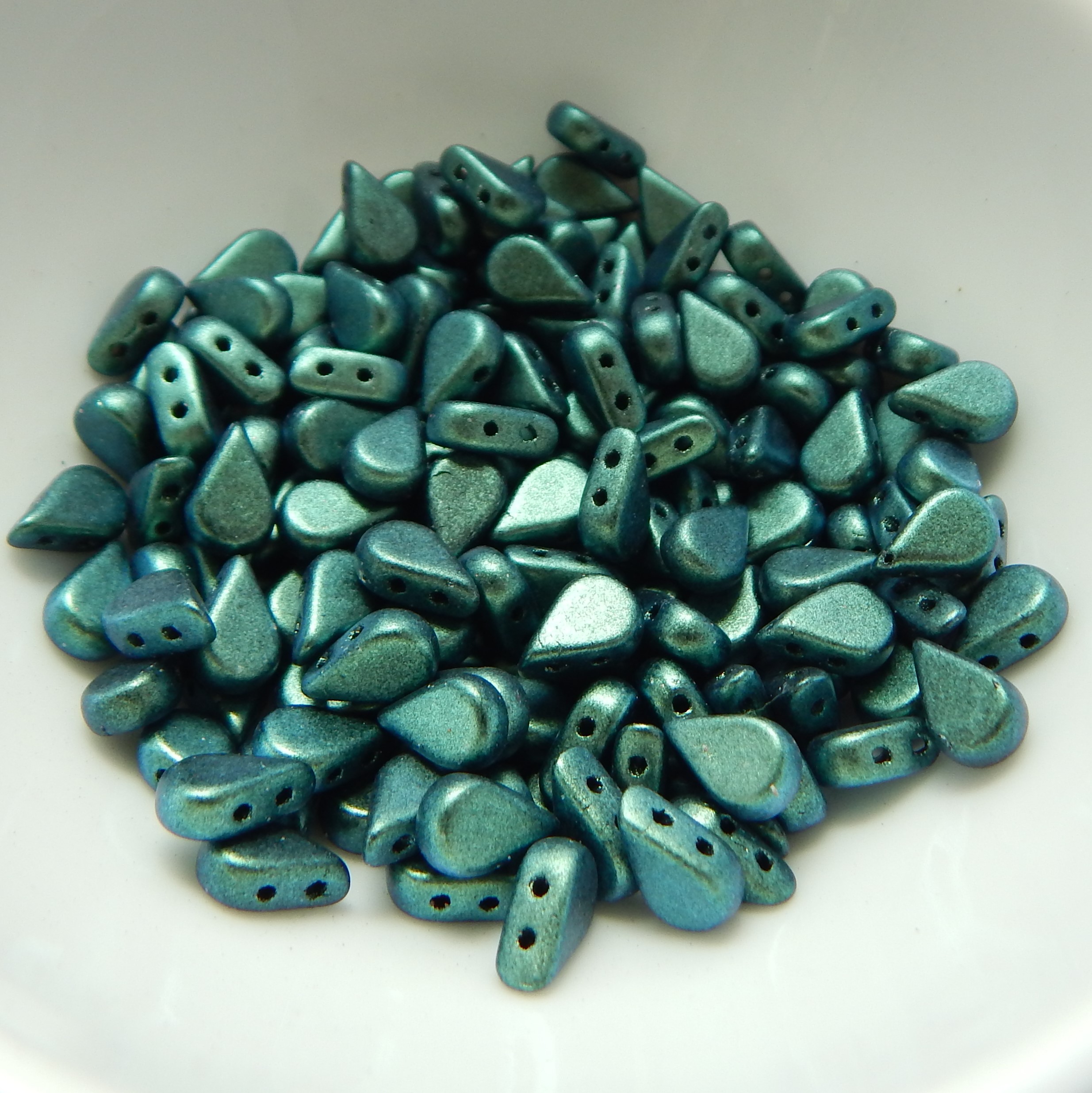 5x8mm Amos® par Puca® Two Hole Drop Shape (30 Beads) Czech Glass - Choose Color - Picture 23 of 75