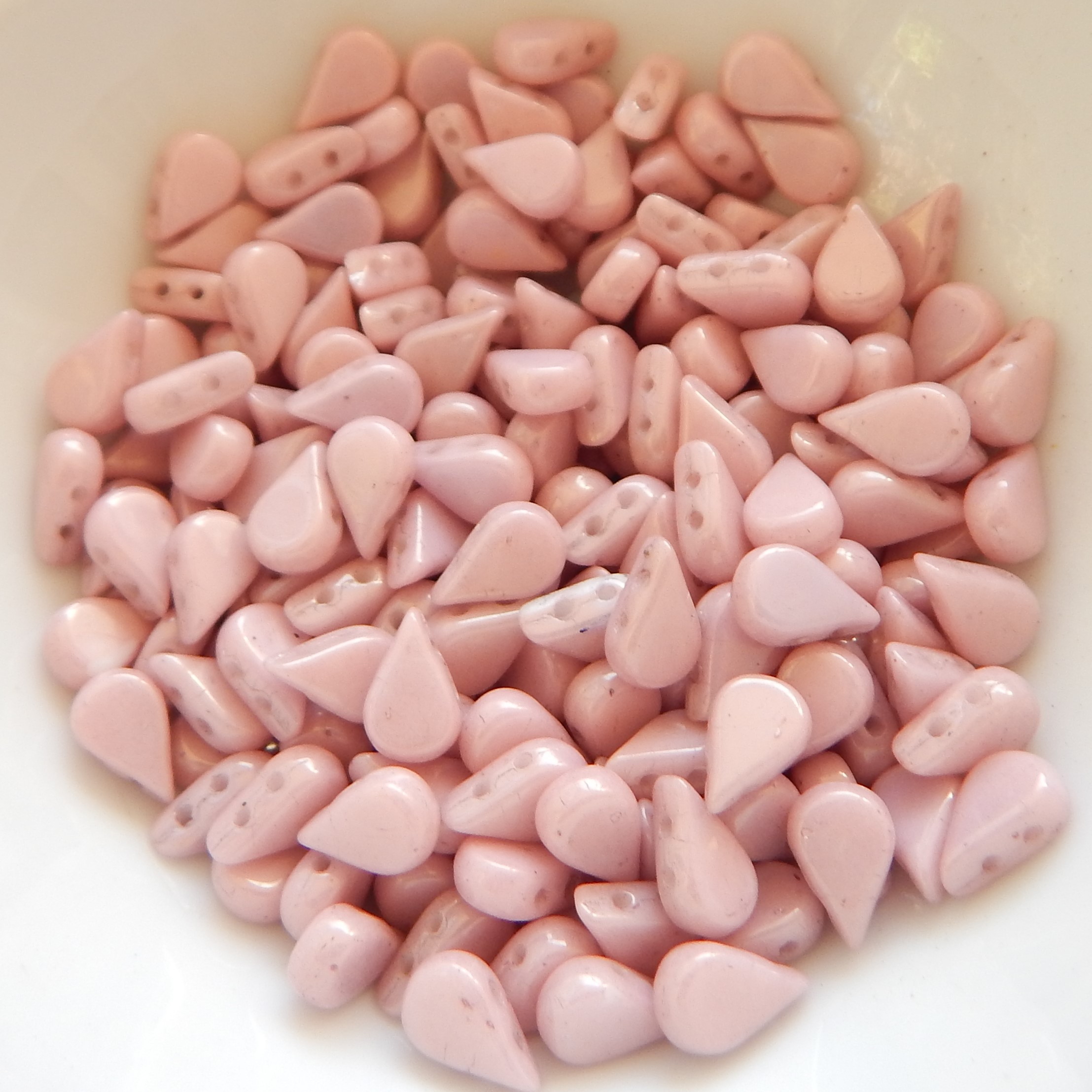 5x8mm Amos® par Puca® Two Hole Drop Shape (30 Beads) Czech Glass - Choose Color - Picture 33 of 75