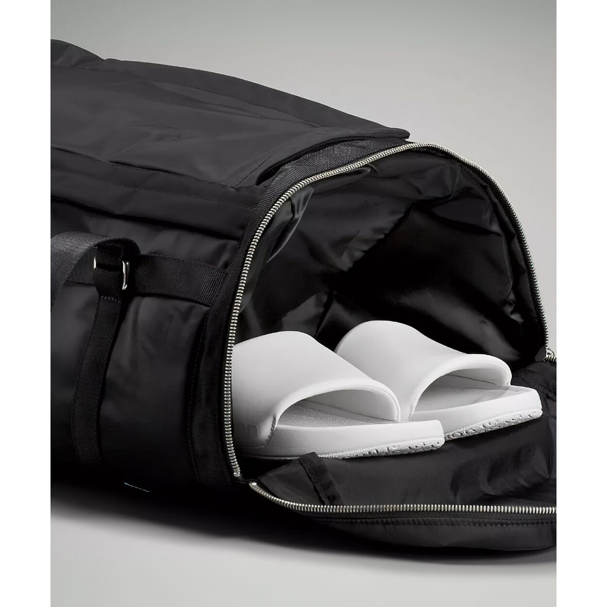 Lululemon Wunderlust Duffle Bag 40L Black OS | eBay