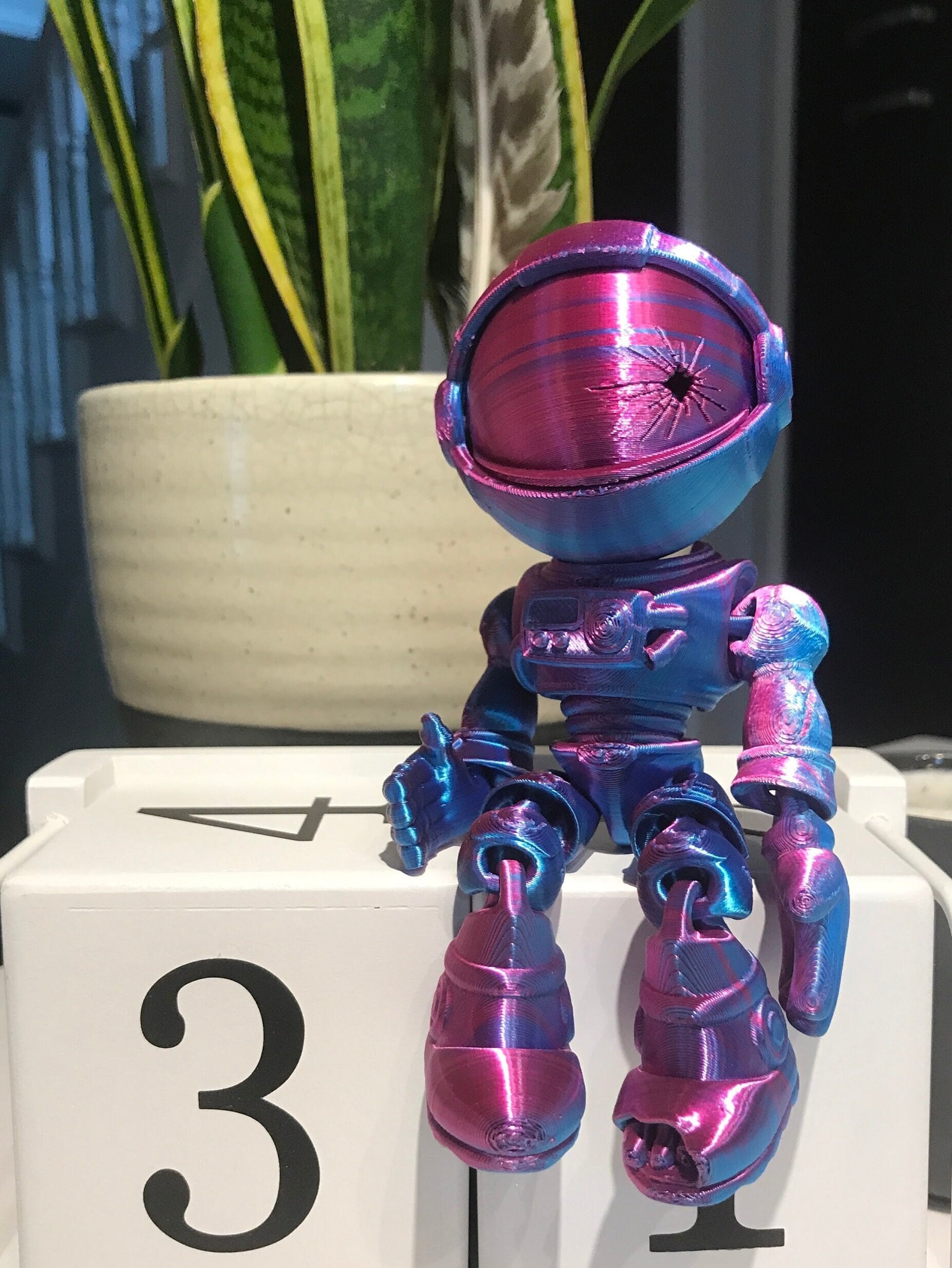 Fidget Astronaut Skeleton Friendly Companion - Picture 10 of 252