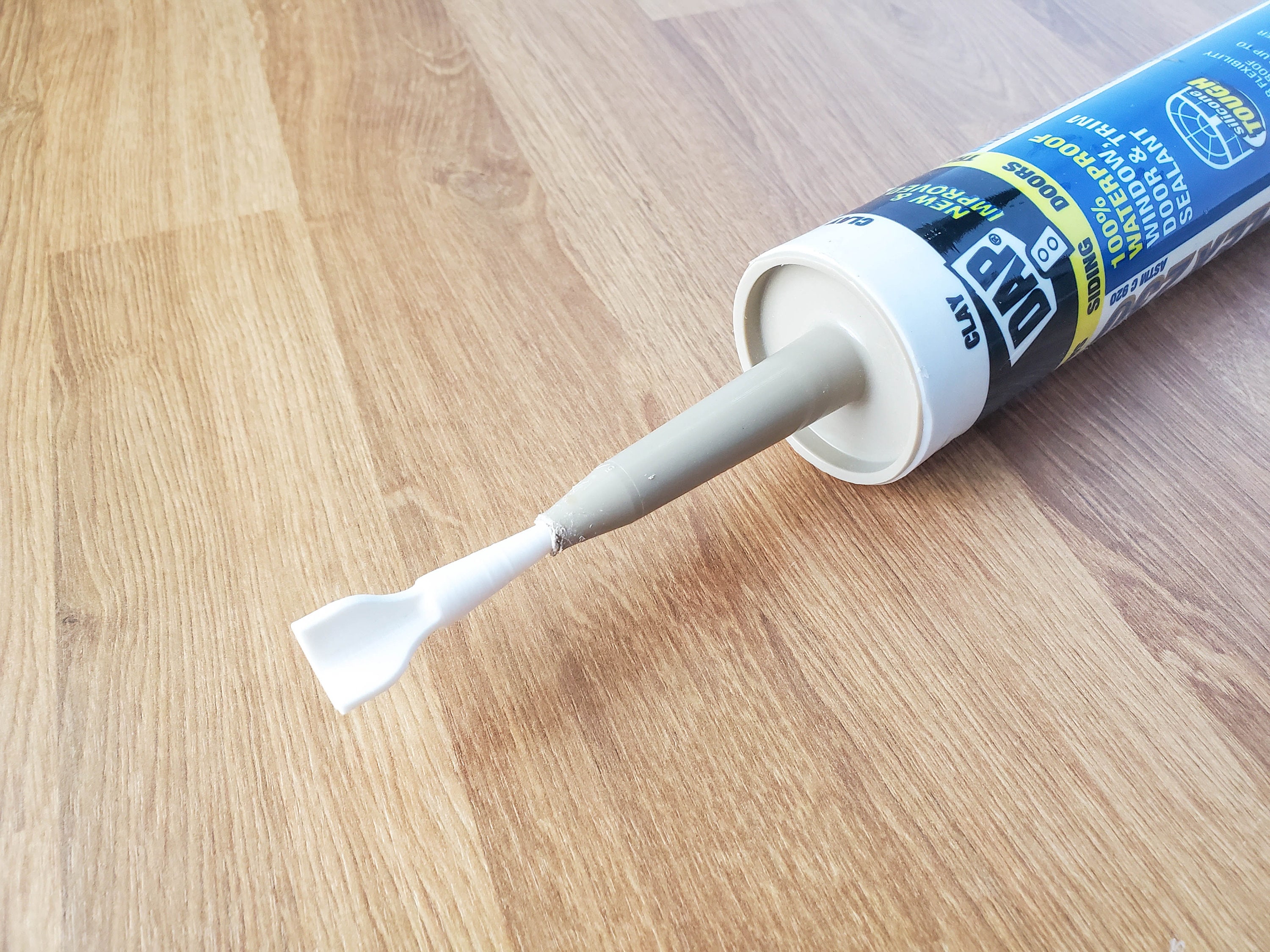 Tappi per razzo Caulk Saver per evitare che il calafataggio si asciughi - Foto 9 di 15