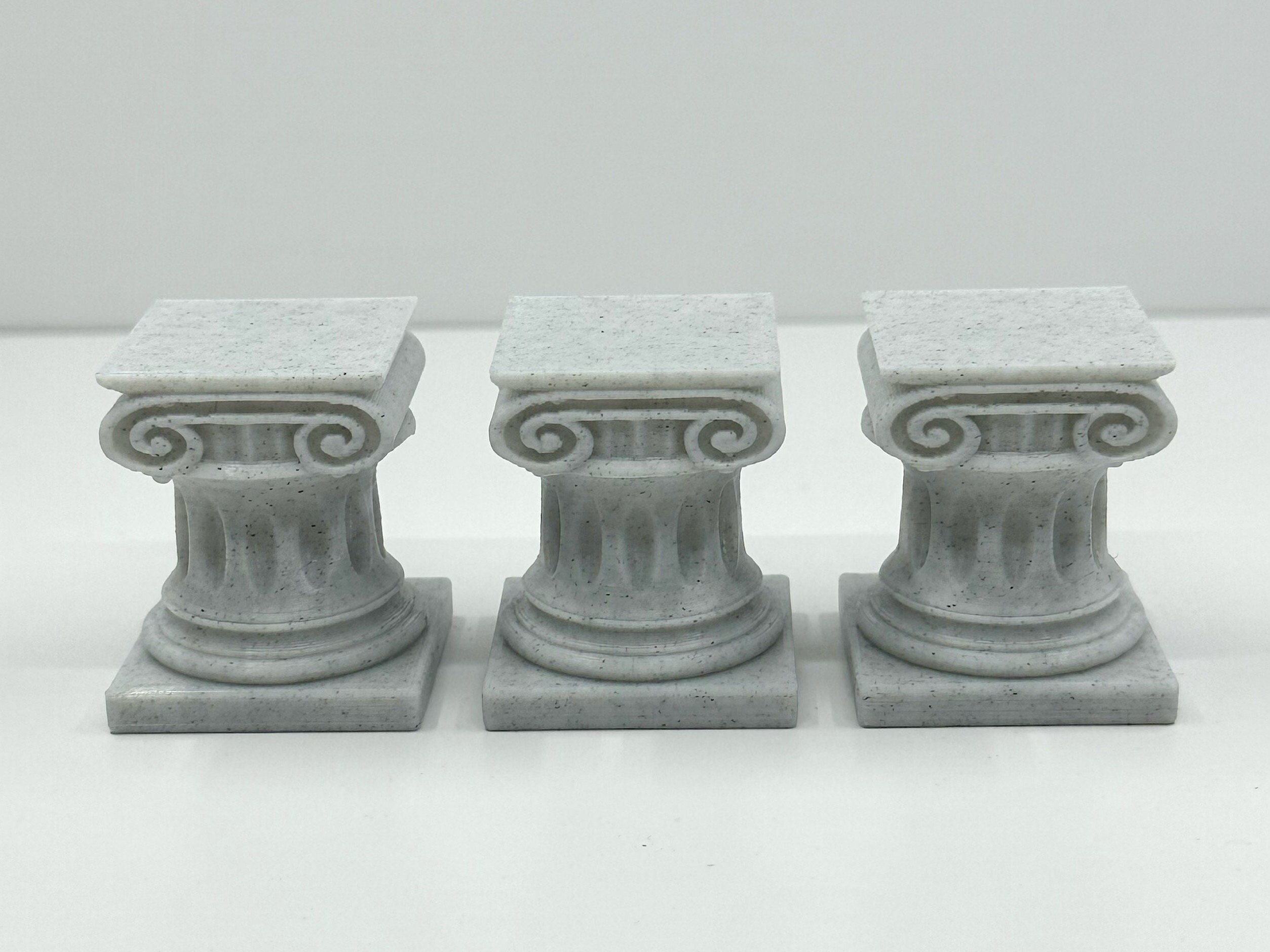 Mini columna romana | exhibe artículos pequeños con grandeza - Imagen 10 de 36