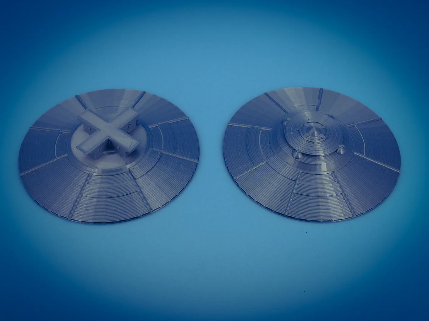 Area 51 UFO Metallic Silver - 1G Scale 1:32 | eBay