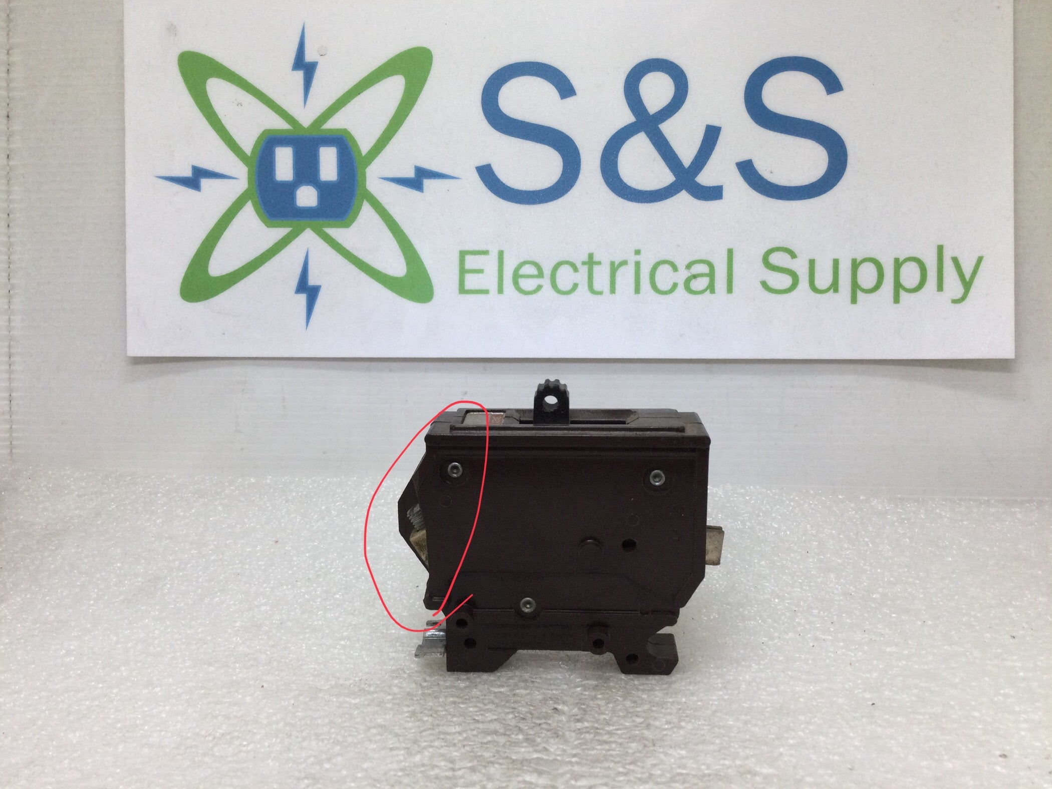 Disyuntor tipo A Wadsworth A130 monopolo 30A 120/240 VCA - Imagen 13 de 14