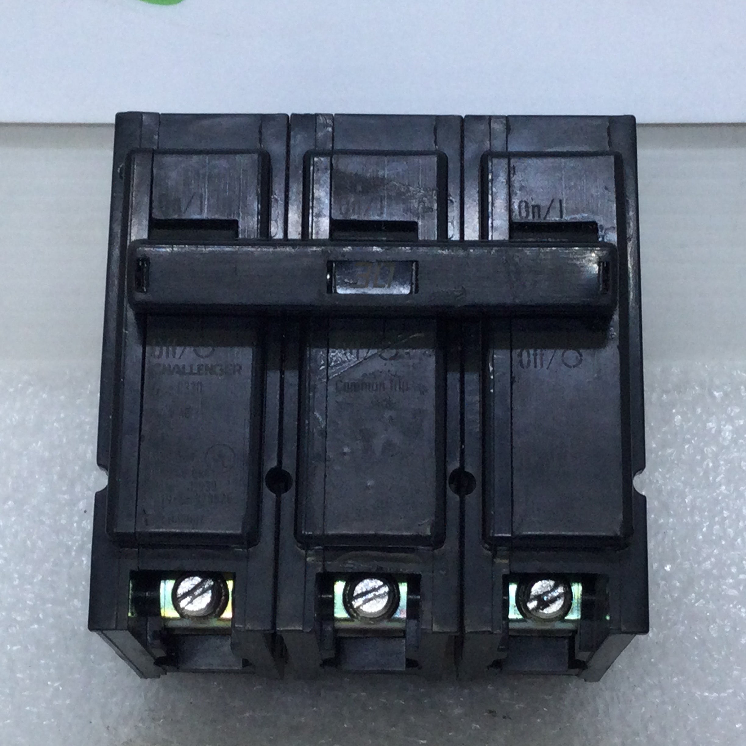 Challenger, GTE/Sylvania 30 Amp 3 Pole C330 Type C Circuit Breaker - Picture 12 of 12