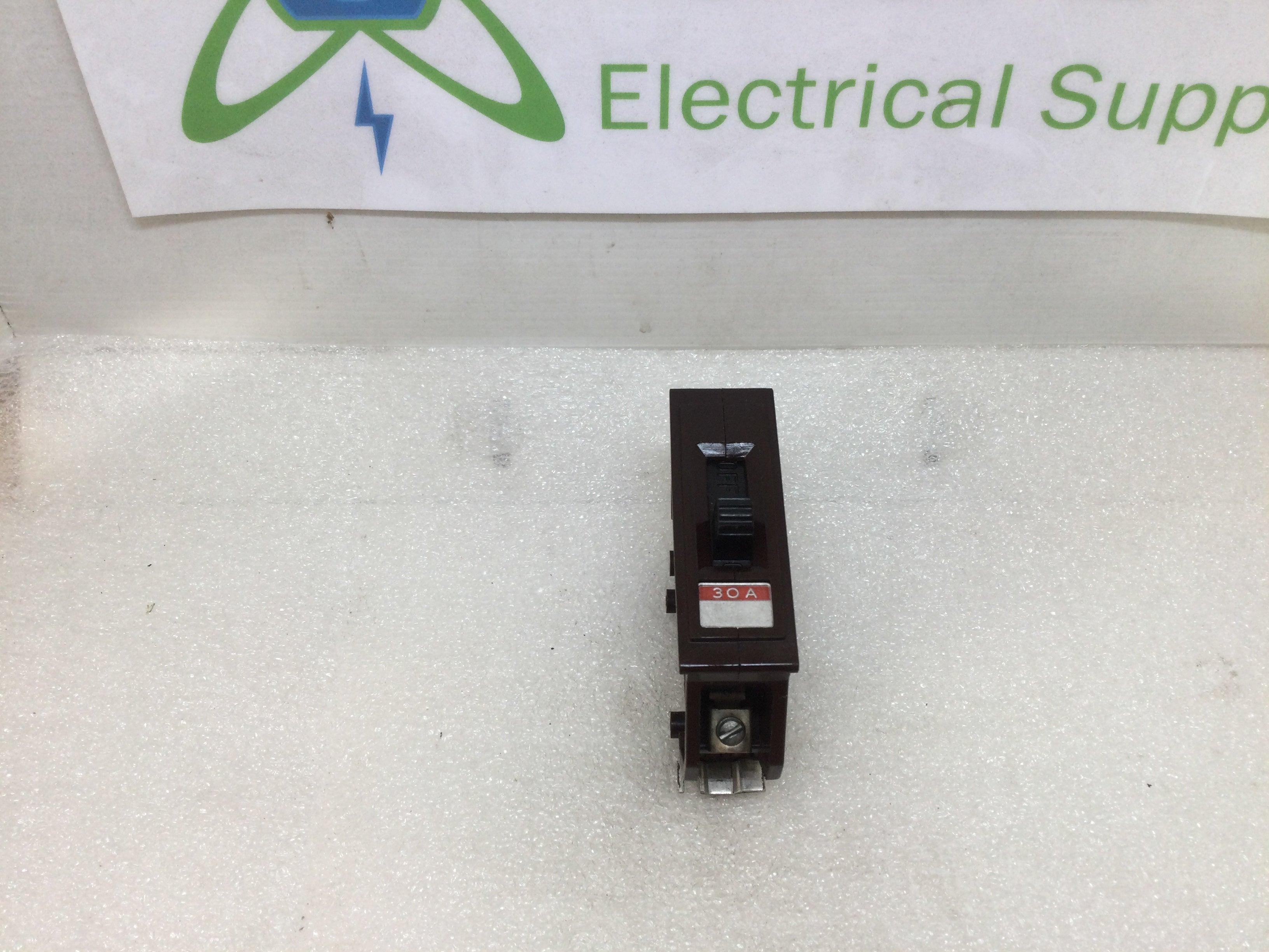 Disyuntor tipo A Wadsworth A130 monopolo 30A 120/240 VCA - Imagen 14 de 14