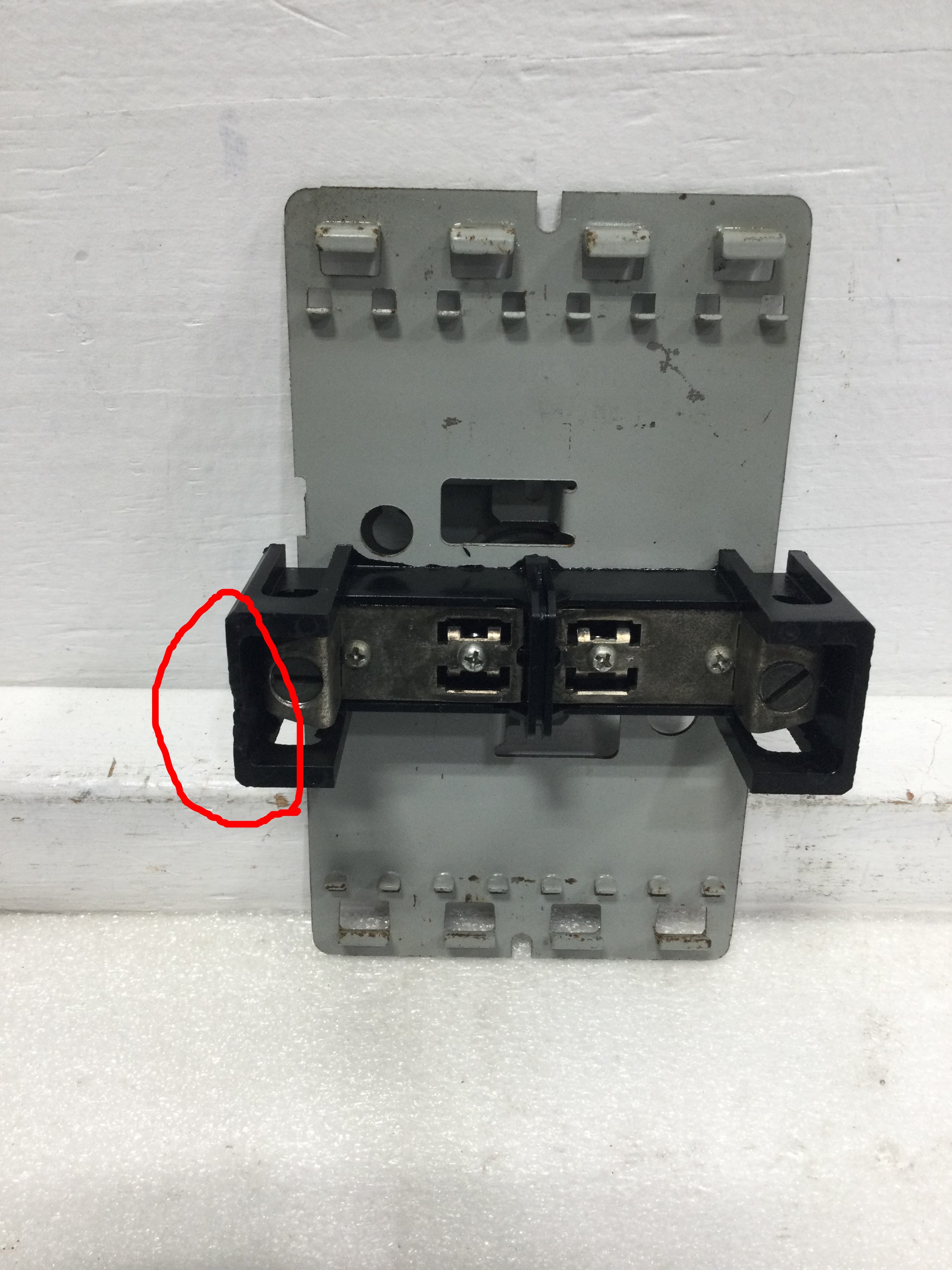 Federal Pacific/FPE 104-8F 4 Space 4 100A Type Stab-Lok (Guts Only) - 第 8/8 張圖片