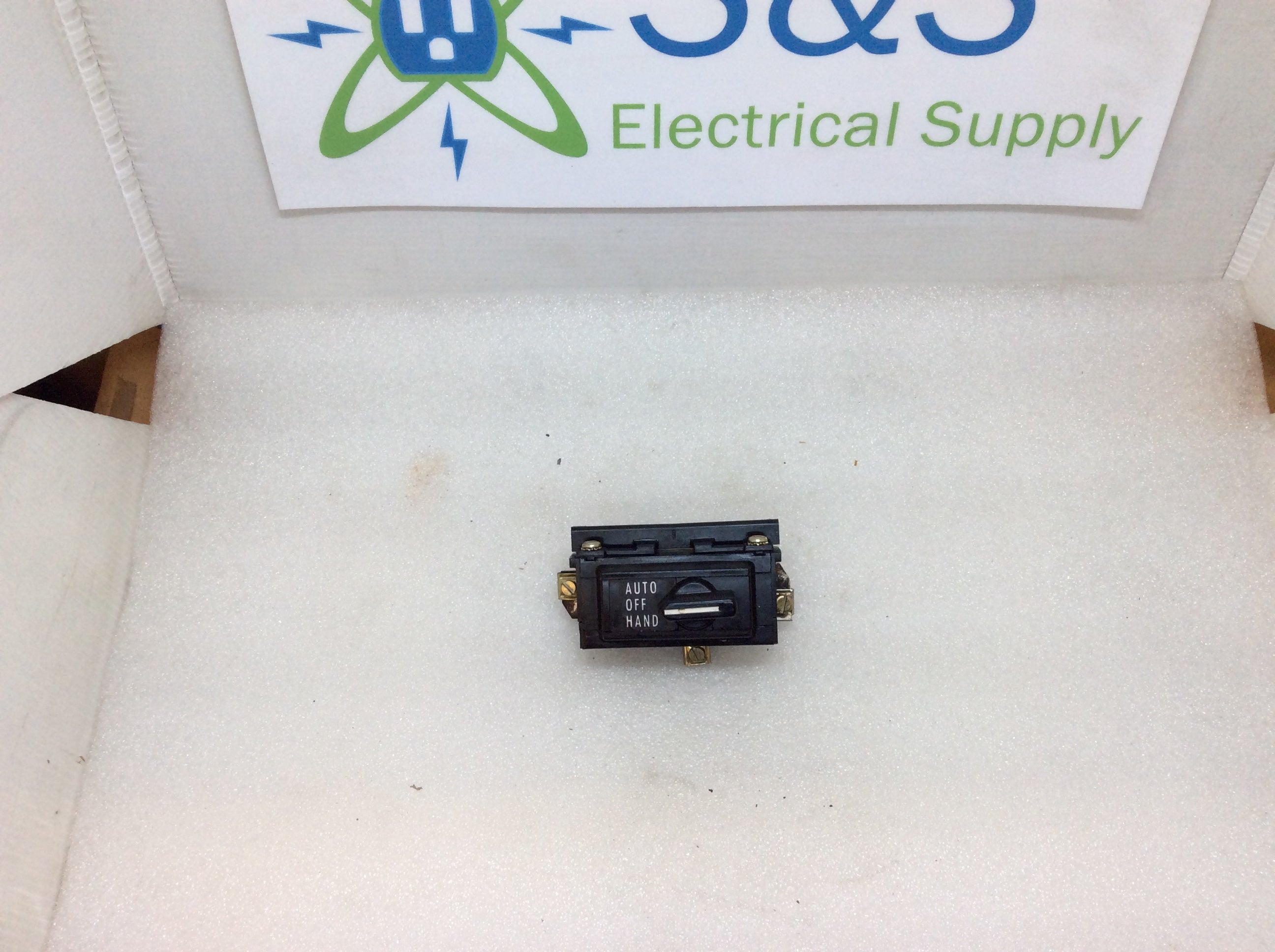 Square D 9999SC2 3 Position Selector Switch Auto/Off/Hand 1A-3A-2A - Picture 12 of 12