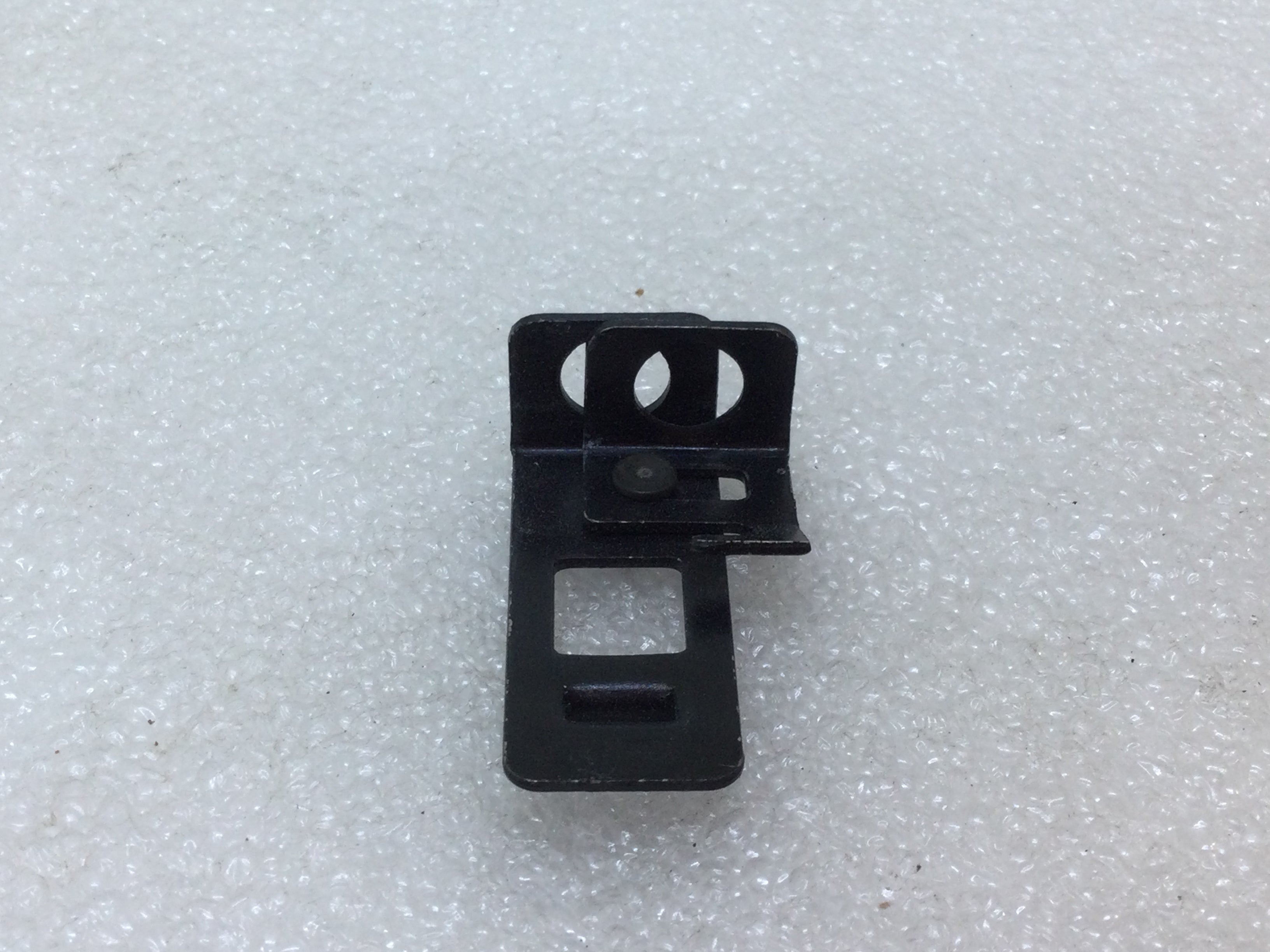 Square D QOHPL Padlock Attachment For 1 Pole QO GFI and QO EPD Breakers - Picture 6 of 6