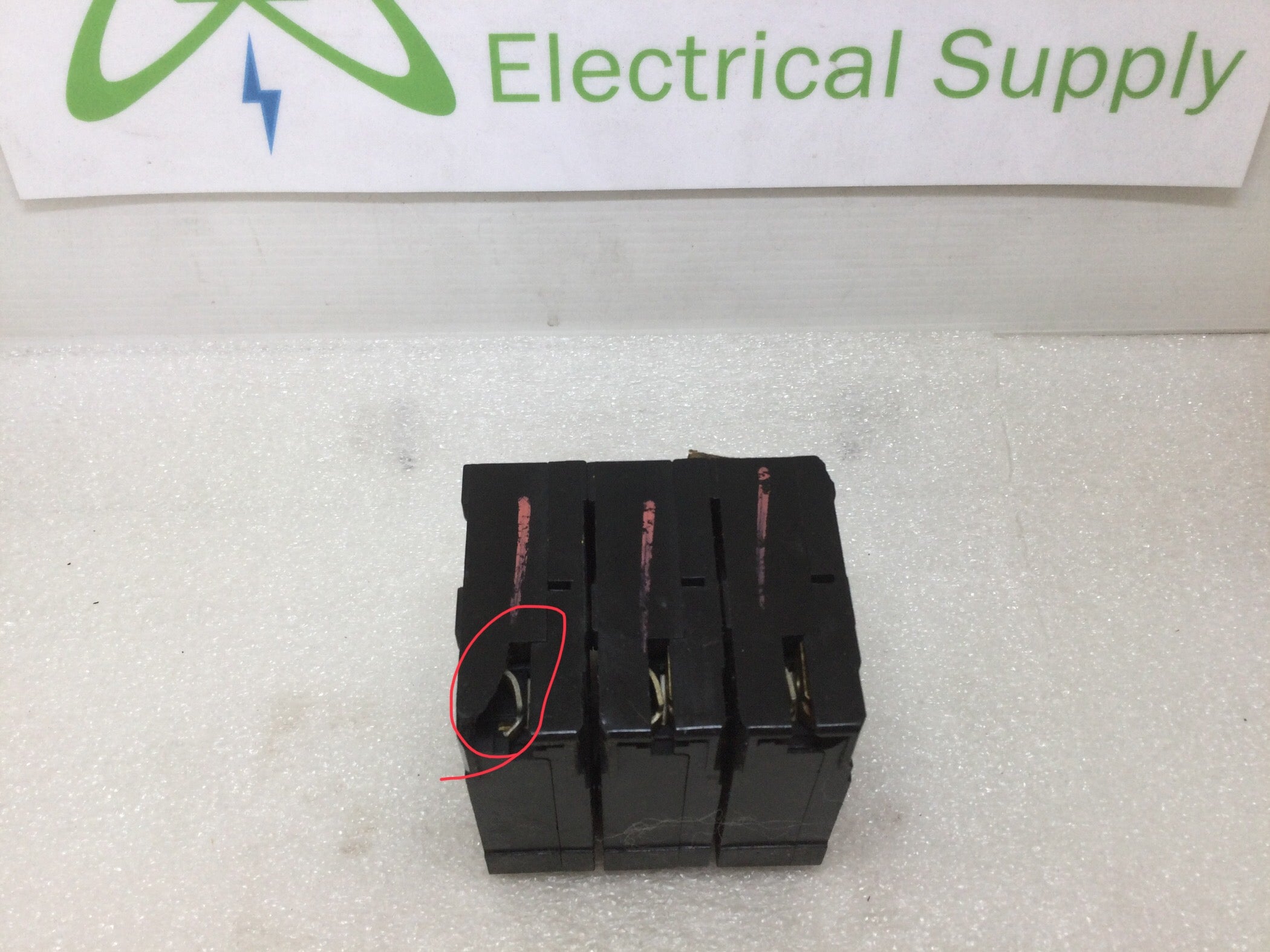 Bryant BR330 3 Pole 30 Amp 240V Plug on Circuit Breaker - Picture 9 of 9