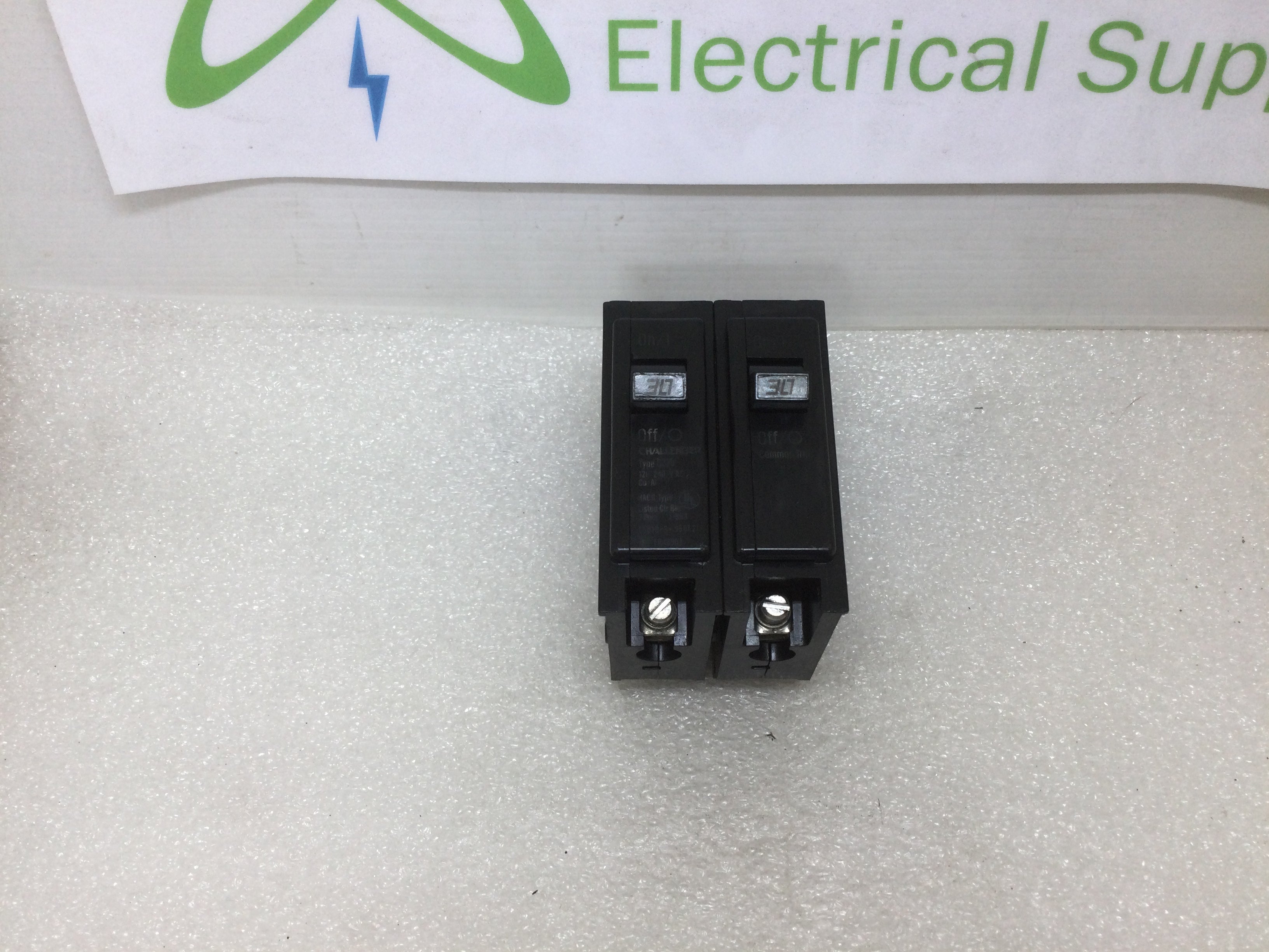 Disyuntor Challenger C230 30 Amp 2 polos 120/240V - Imagen 12 de 14