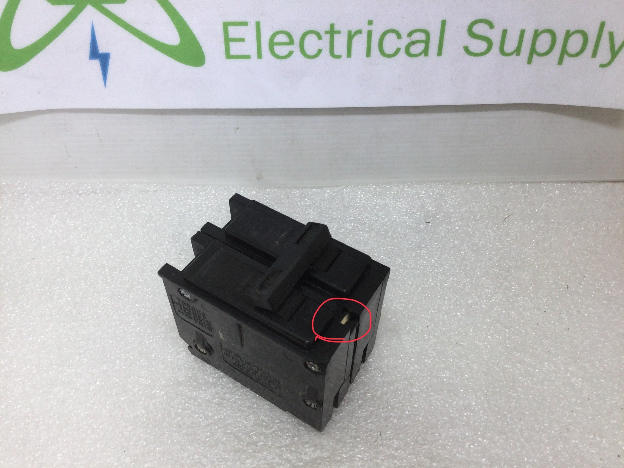 Disyuntor Challenger C230 30 Amp 2 polos 120/240V - Imagen 11 de 14
